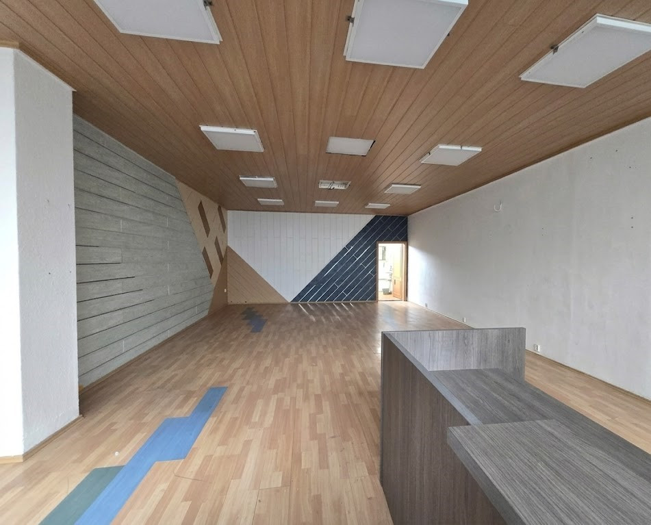 Prenájom - Obchodný priestor 75 m2 - Petržalka Bratislava V