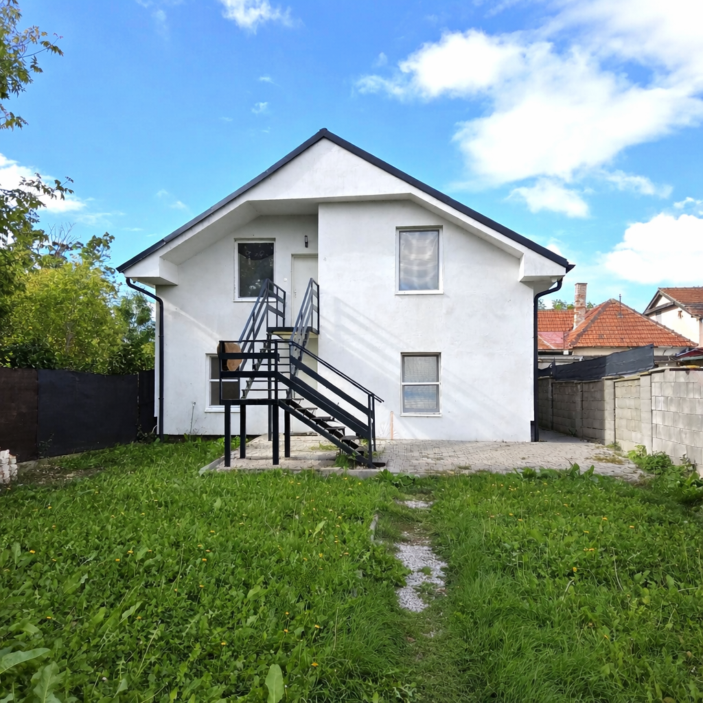 Predaj - Rodinný dom so 5 bytovými jednotkami - Senec. Investícia/podnikanie