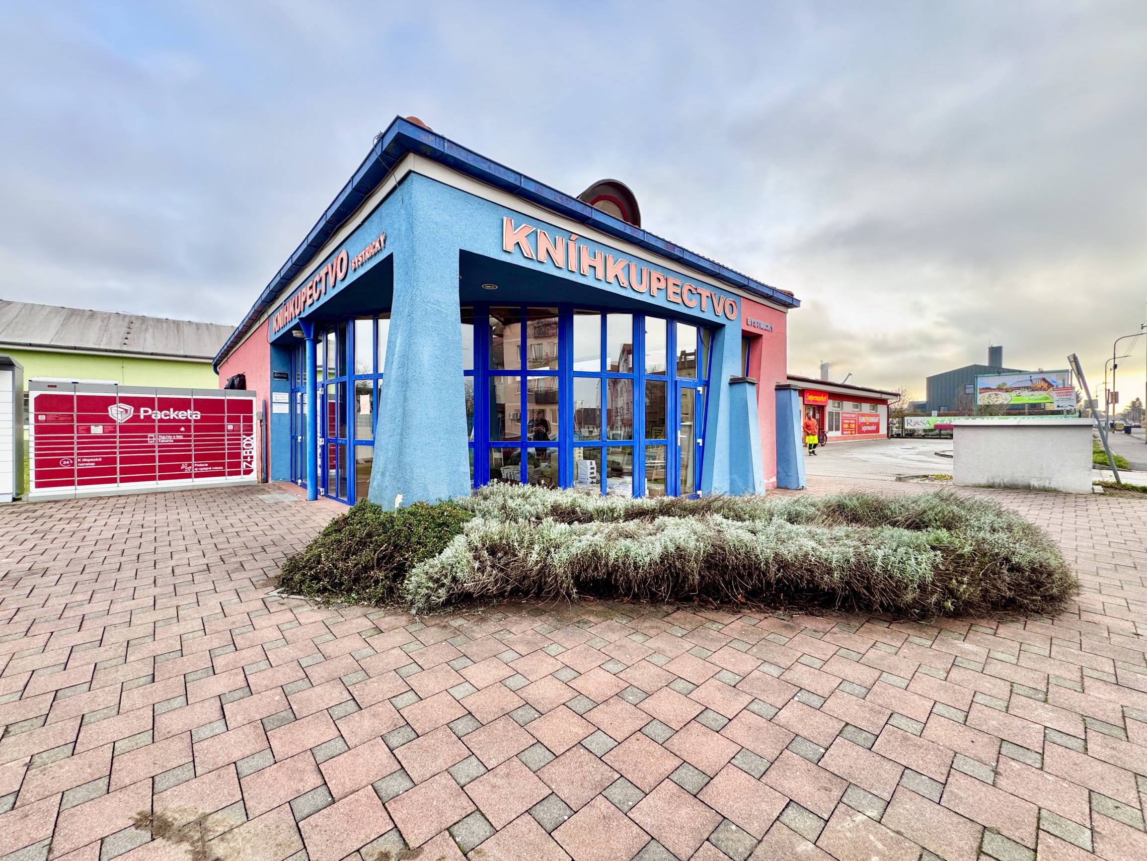 Výnimočná ponuka predaja budovy býv. kníhkupectva, Holíč - Kátovská ul.