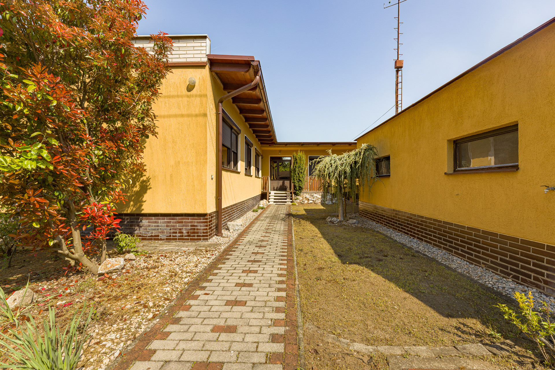 Výnimočný rodinný dom v tichej lokalite – Komárno, Nová Stráž