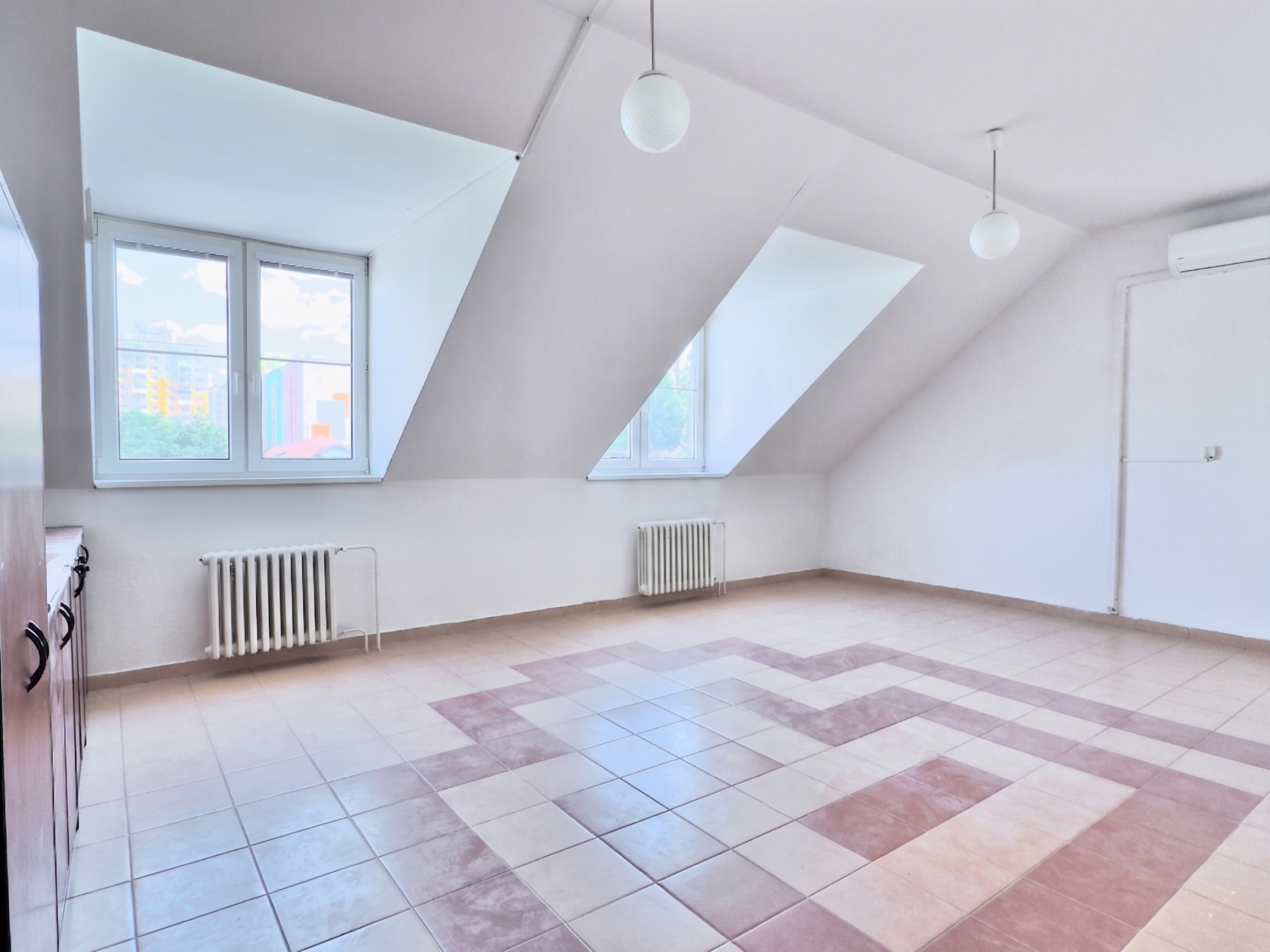 Klimatizovaný priestor s možnosťou rozdelenia podľa vašich potrieb, 36 m2, Gen. L. Svobodu, Senica