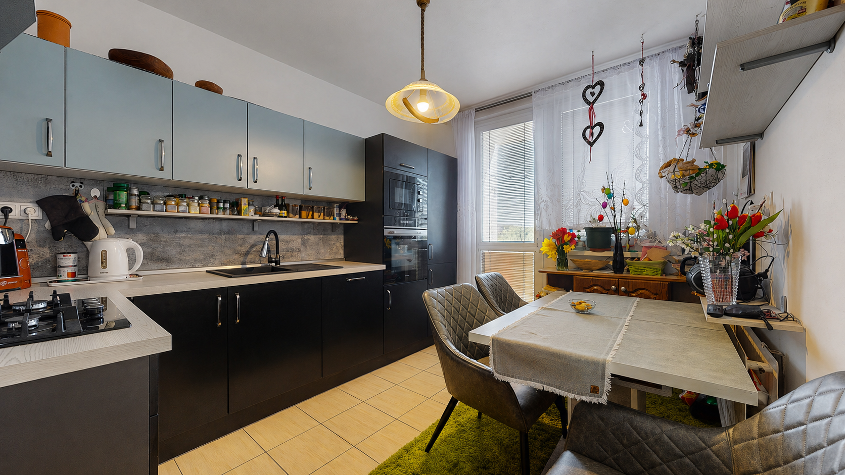 Štýlový 3-izbový byt (Veľká NKS 70m2) s loggiou po rekonštrukcii v obľúbenej Radvani