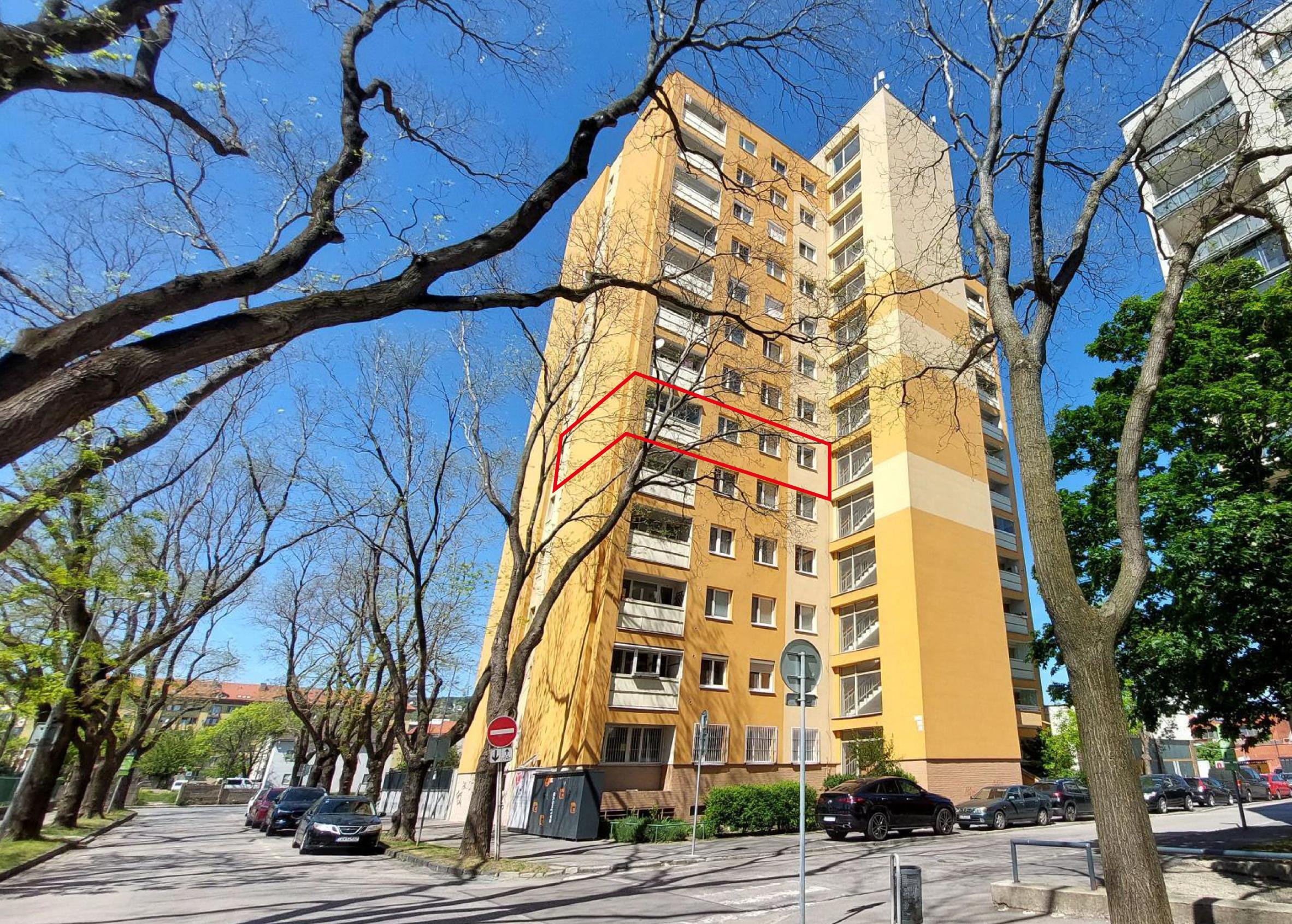 3 izbový byt s loggiou ul. Budyšínska - štvrť Tehelné pole  pri Trnavskom Mýte