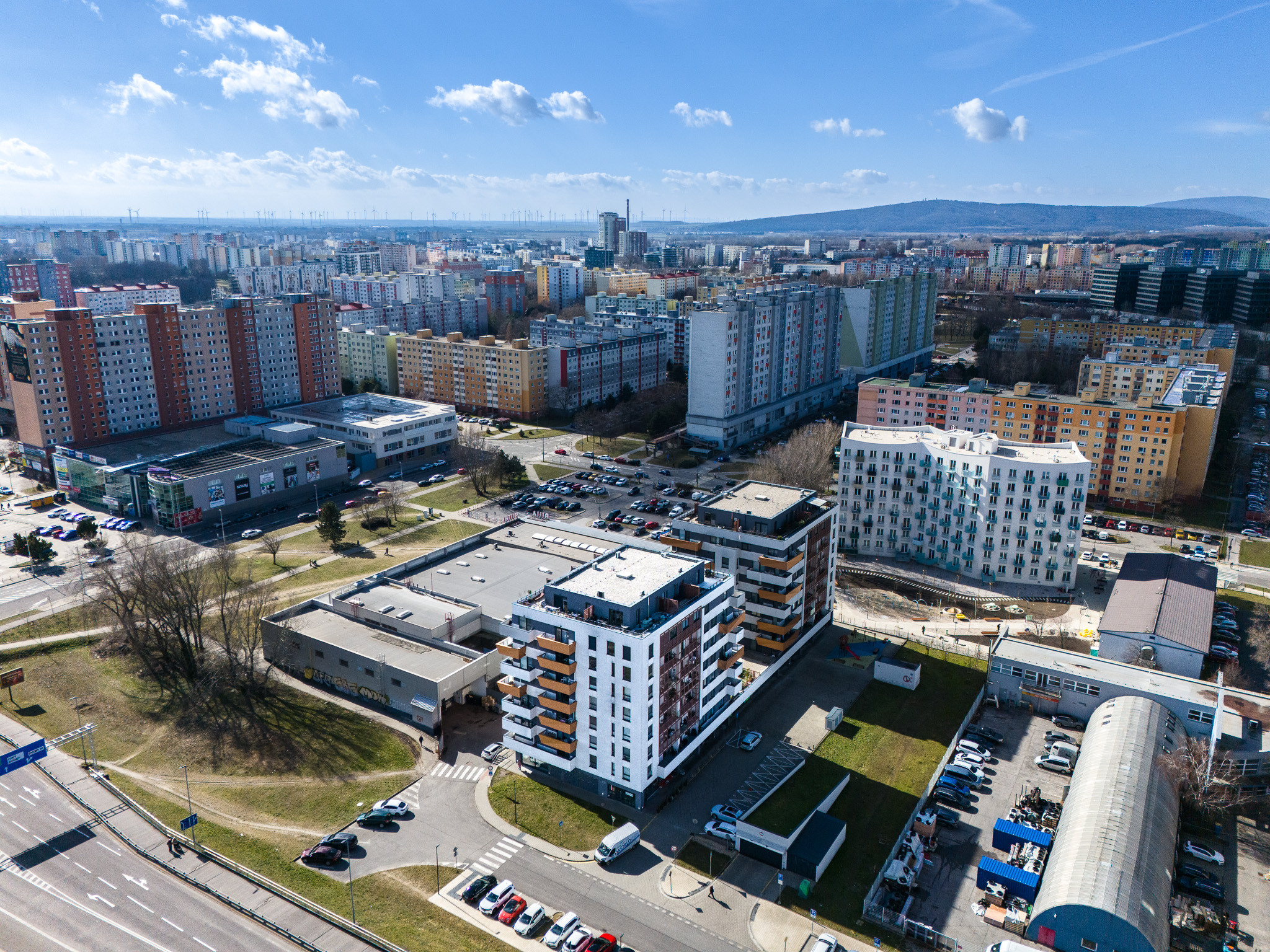 Petržalka - Súrne hľadáme 3i alebo 4i byt v novostavbe