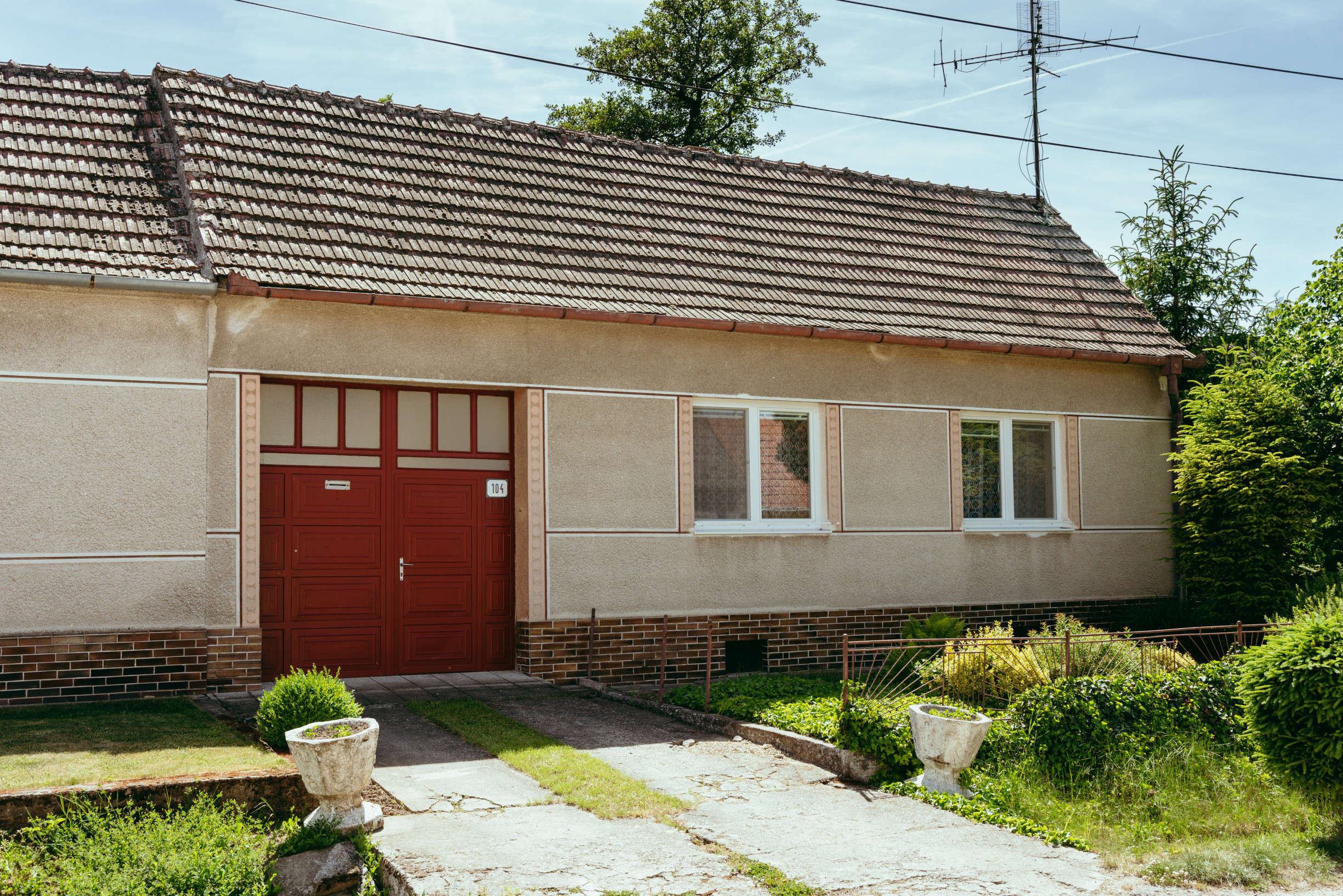 POCTIVÝ 3i TEHLOVÝ DOM V TOP PÔVODNOM STAVE, POZEMOK 1129m²