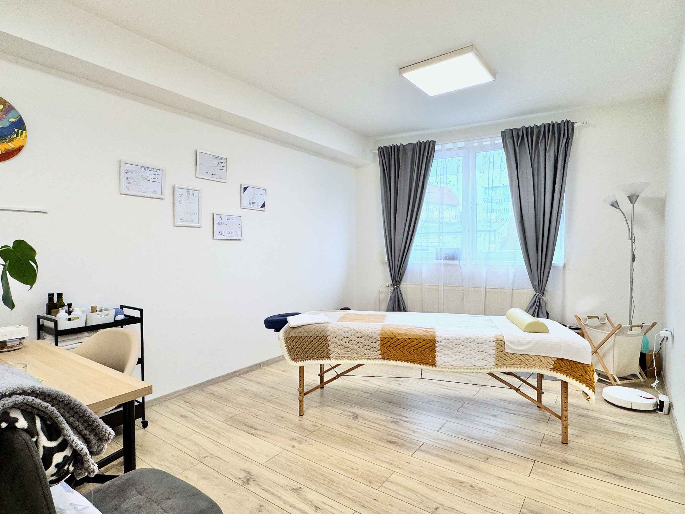 Zrekonštruovaný priestor s umývadlom v centre mesta, Holíč - Nám. mieru
