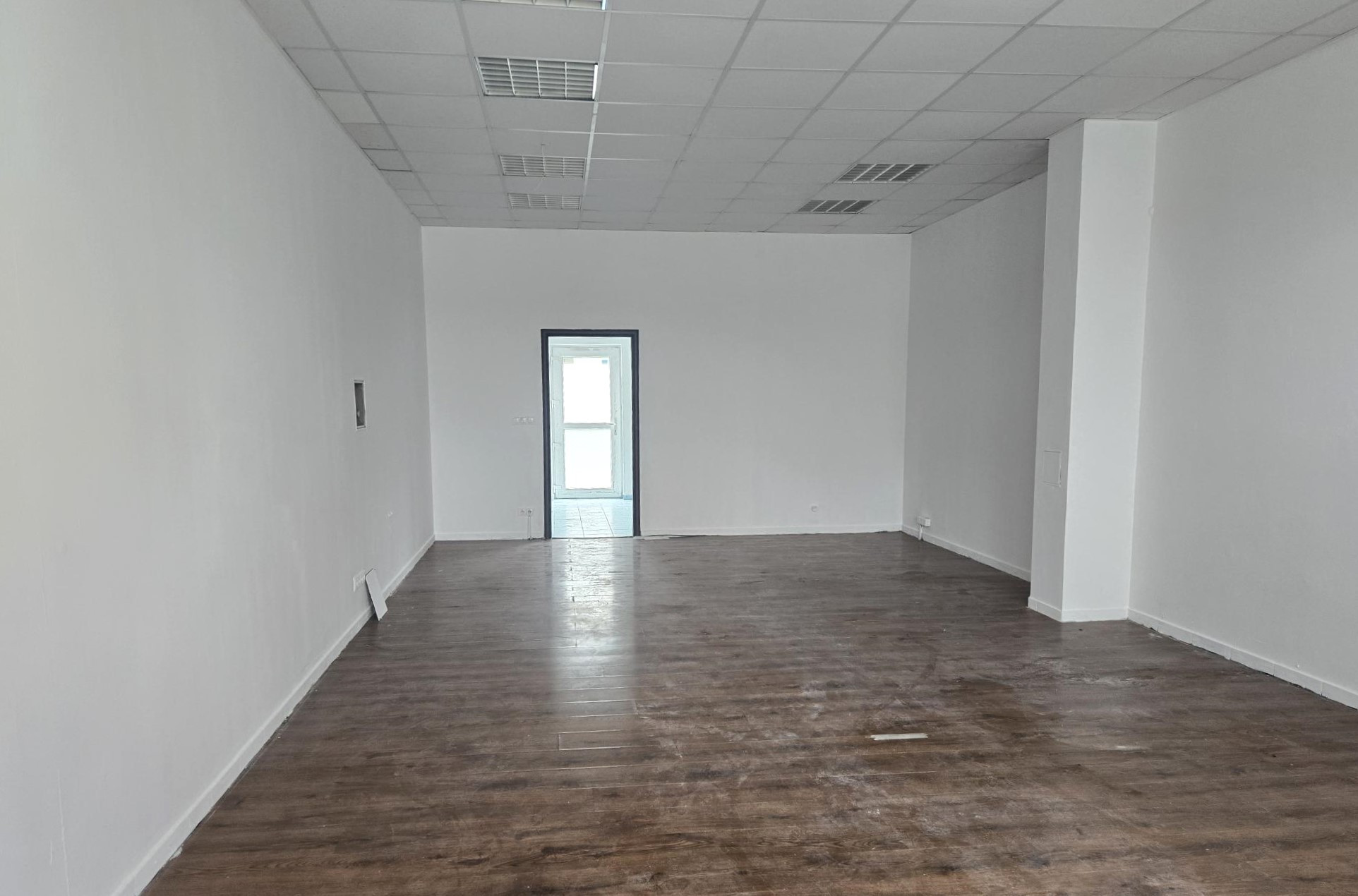 PRENÁJOM - Obchodný priestor  o výmere 61 m², Vrakunská ulica, Bratislava II – Podunajské Biskupice..