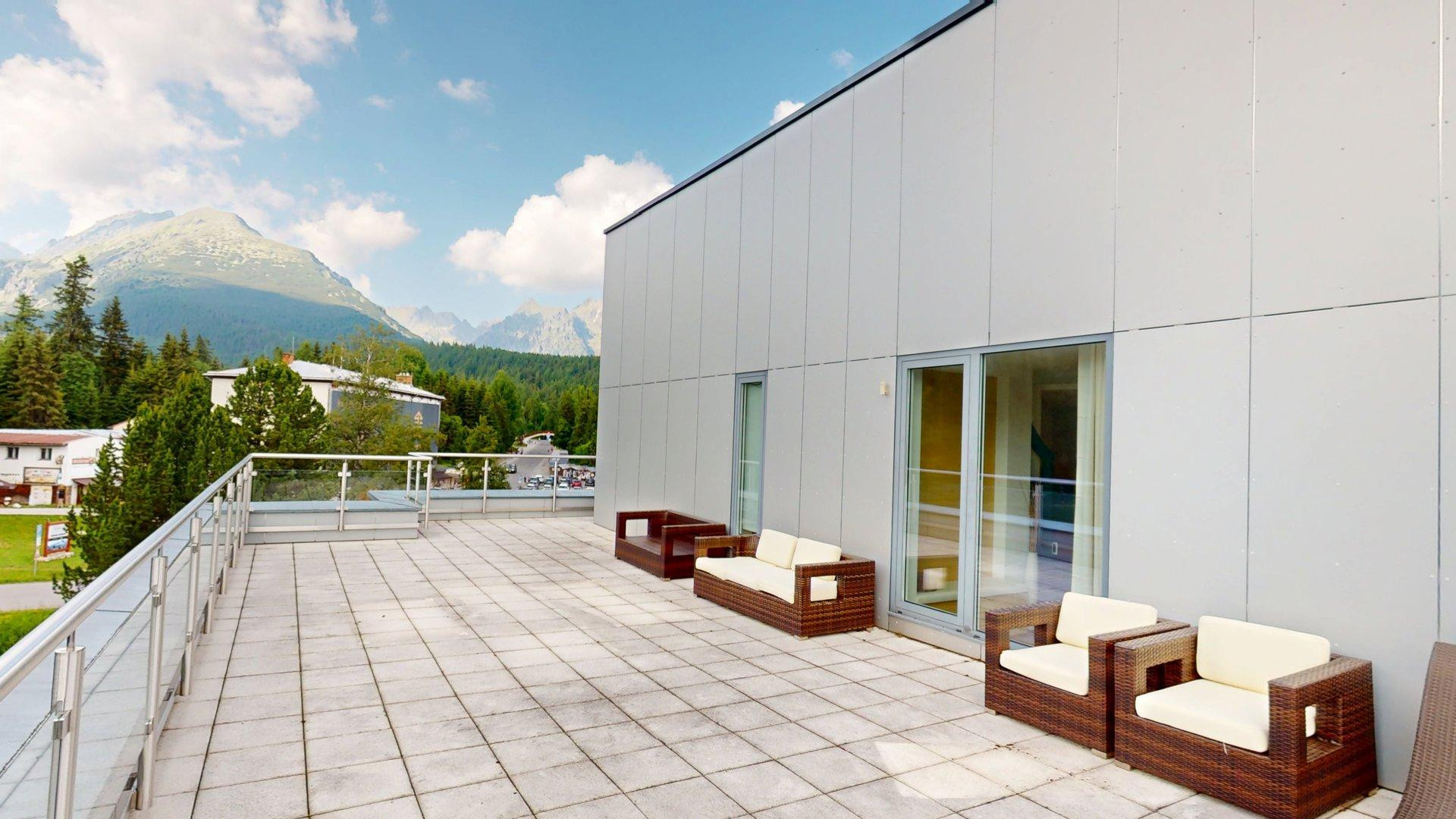 Na predaj 3-izb.apartmán, s veľkou terasou, Štrbské Pleso