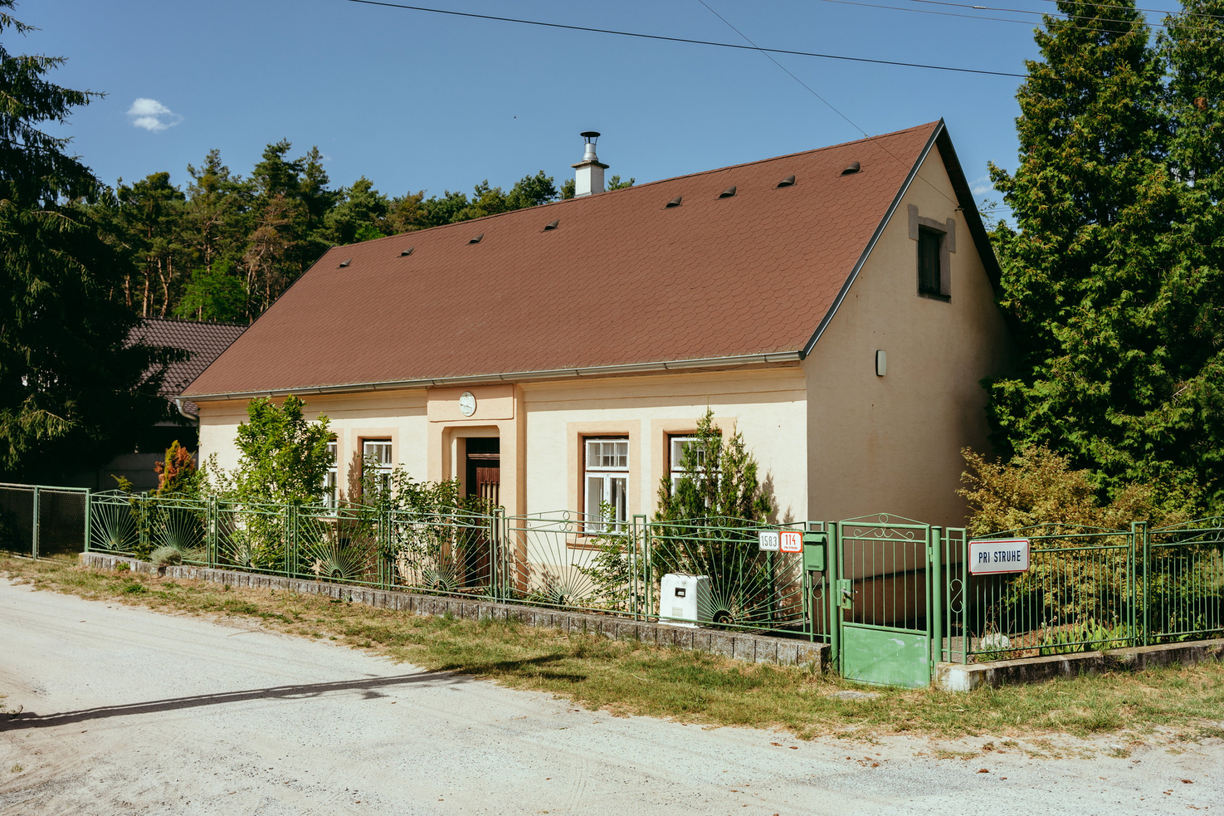 5i rodinný dom/chalupa pri borovicovom lese v obci Borský Mikuláš