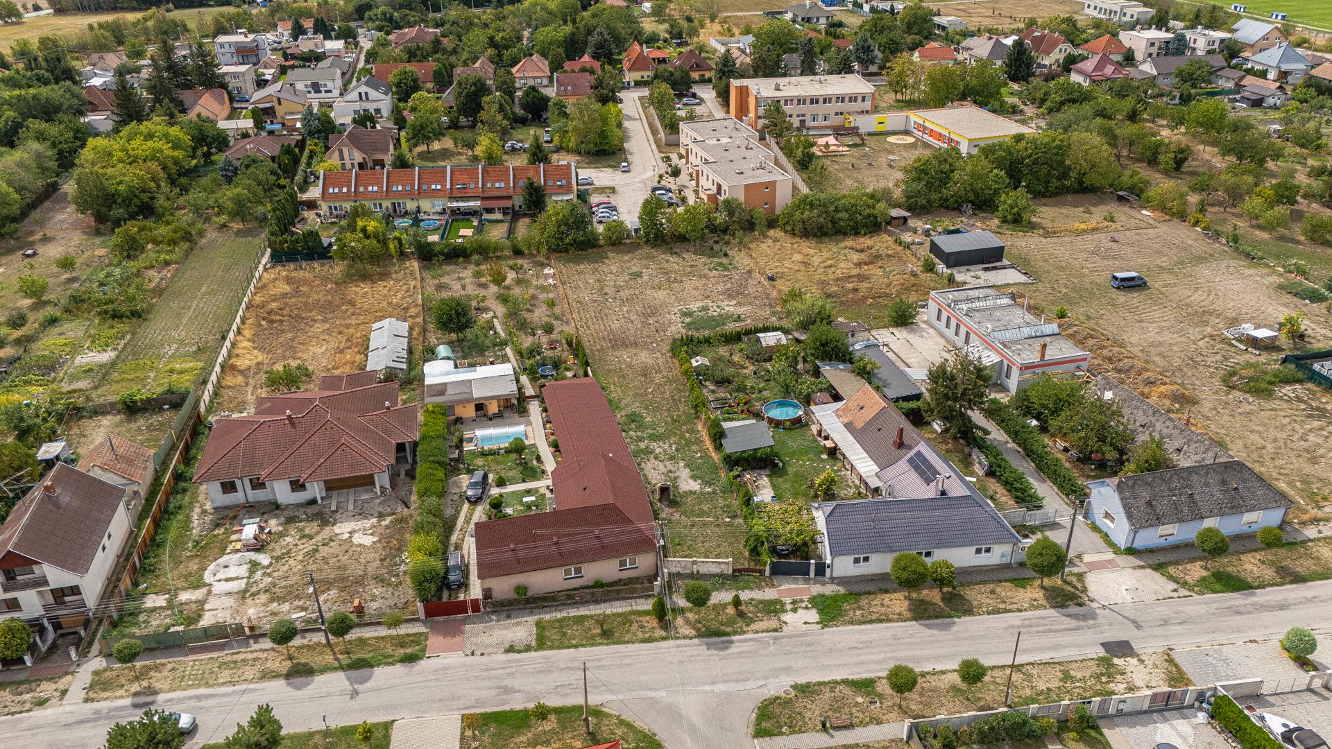 Na predaj pozemok vo Veľkej Pake – miesto pre Váš nový domov