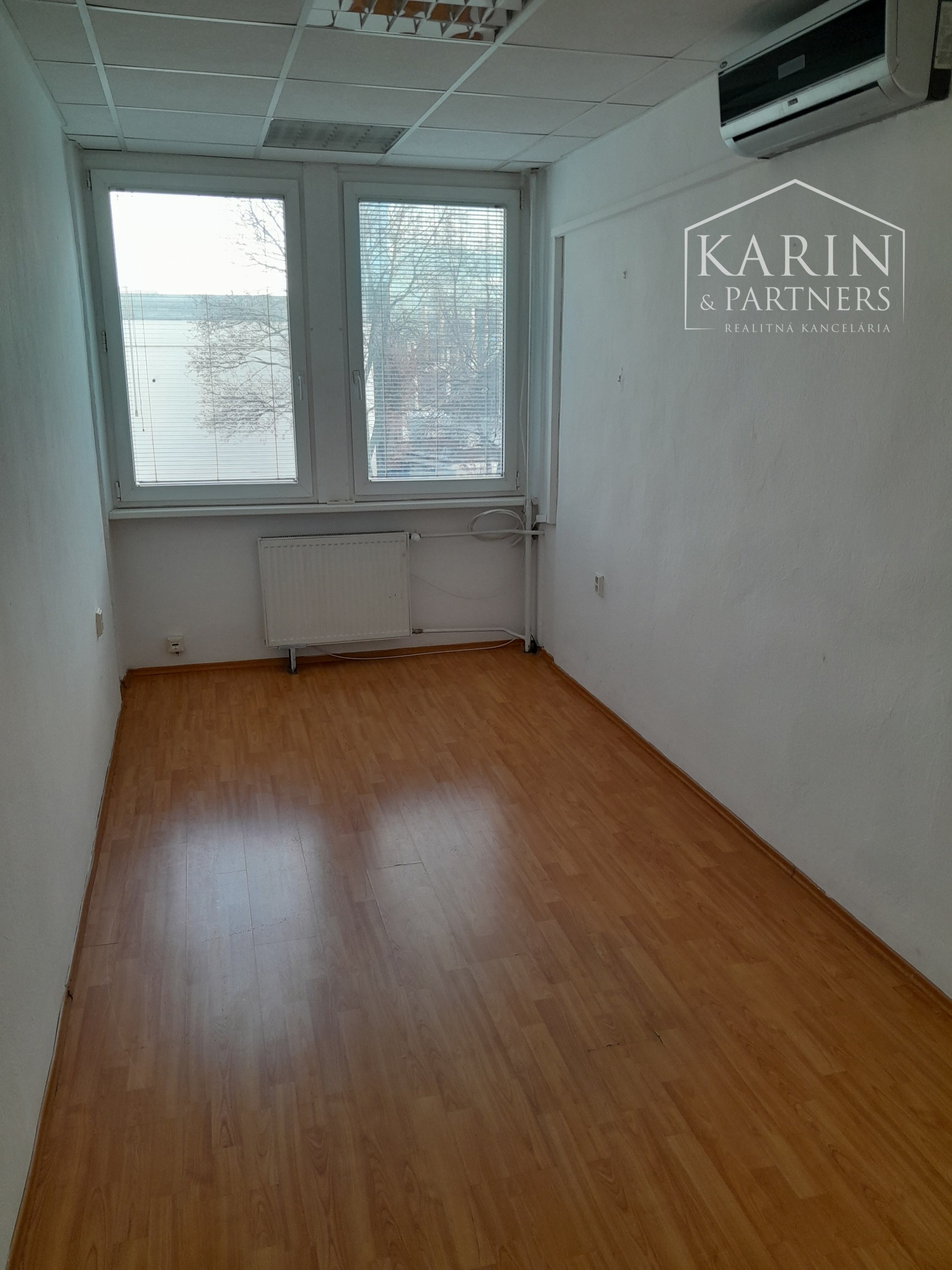 LEN: 170.-€/ mesiac! Prenájom klimatizovaná kancelária 13,40 m2, Hattalova ul. BA III. Nové Mesto.