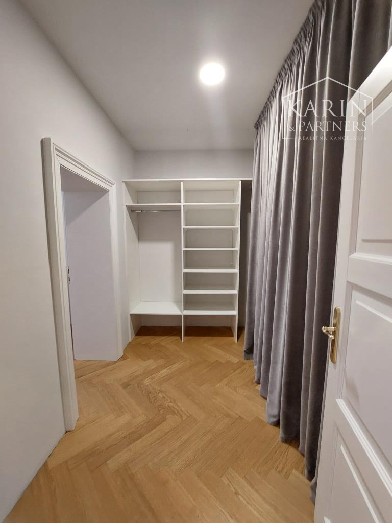 Staré Mesto - veľkometrážny reprezentatívny byt 167 m2, ul. Cintorínska