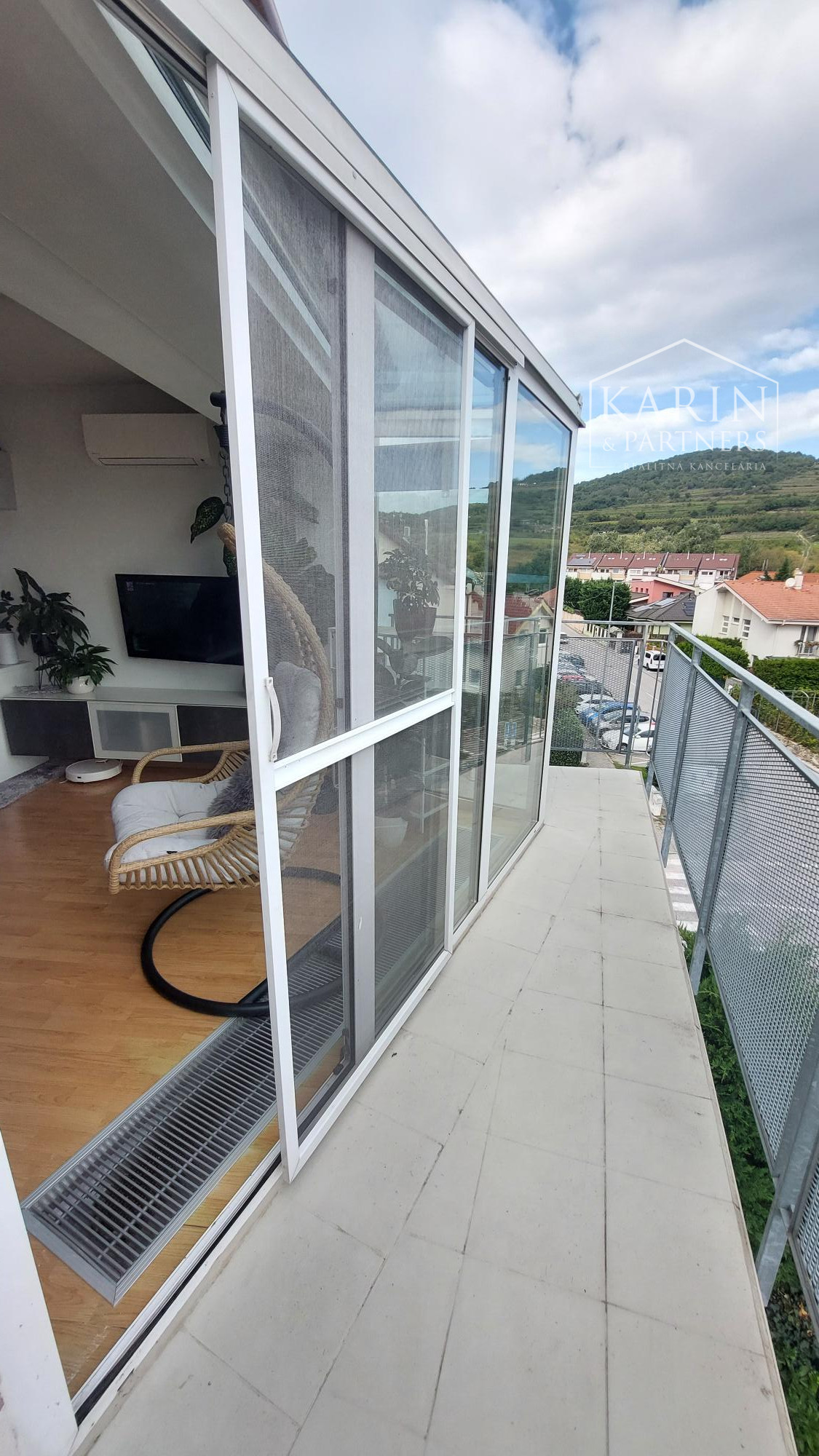 2 izbový  zariadený byt vo Svätom Jure len 14 km od Bratislavy