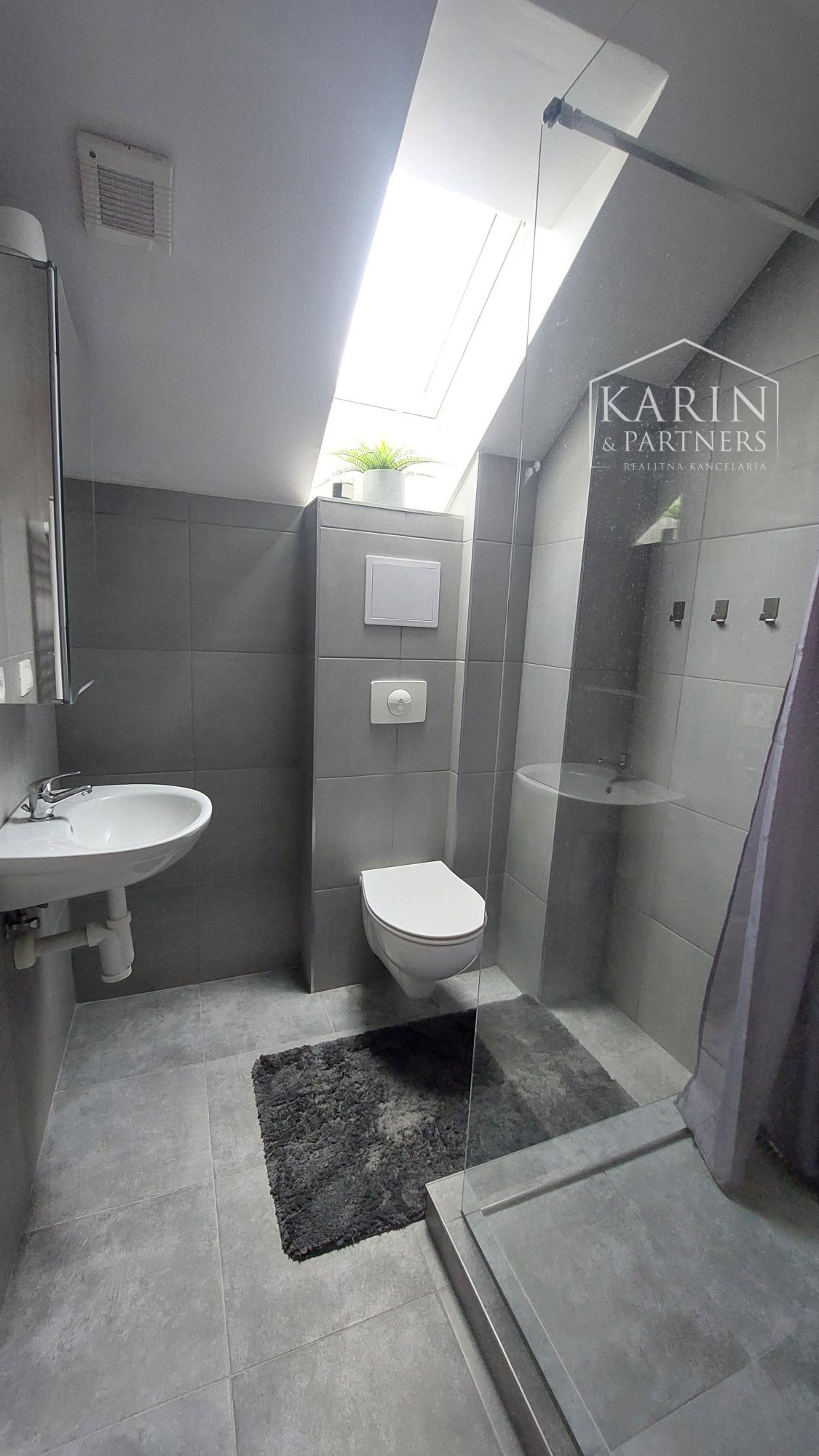 2 izbový  zariadený byt vo Svätom Jure len 14 km od Bratislavy