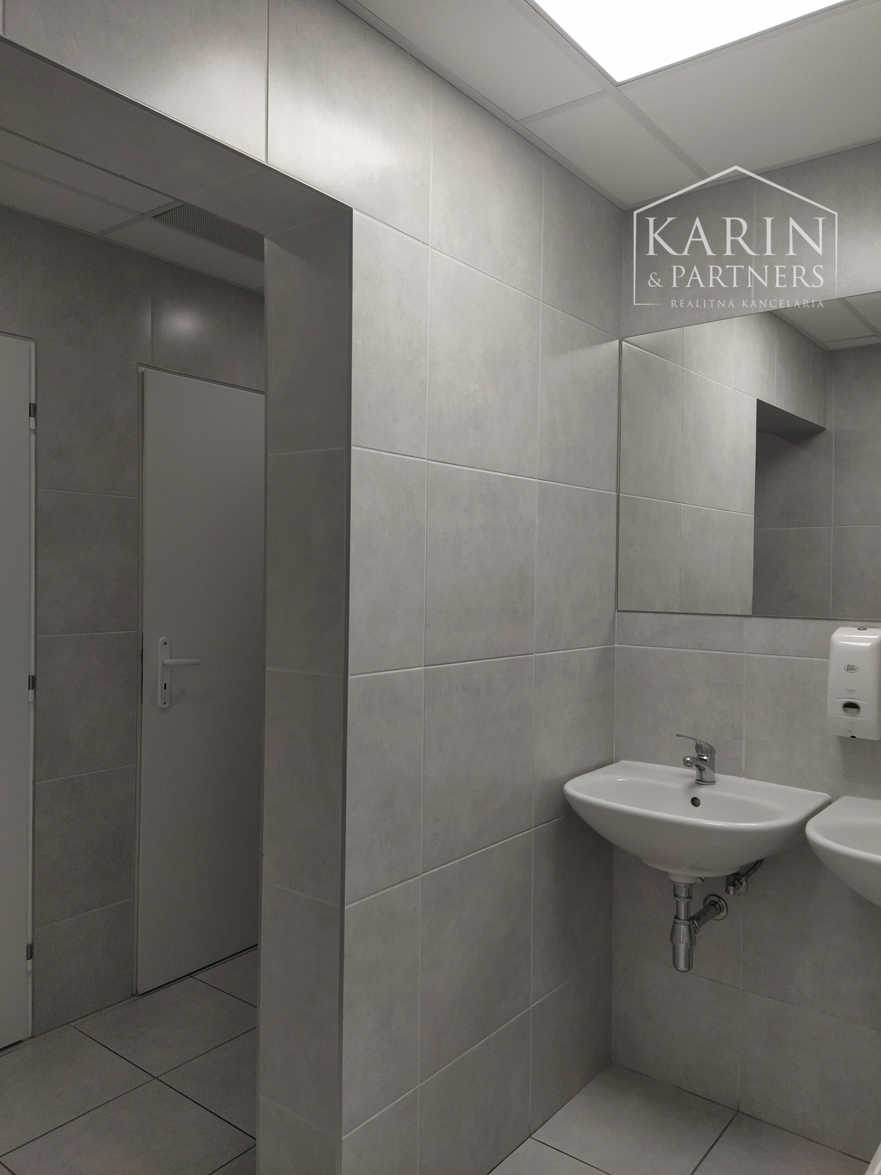 Prenájom klimatizovaná kancelária 15 m2, ul. Polianky, BA IV., Dúbravka