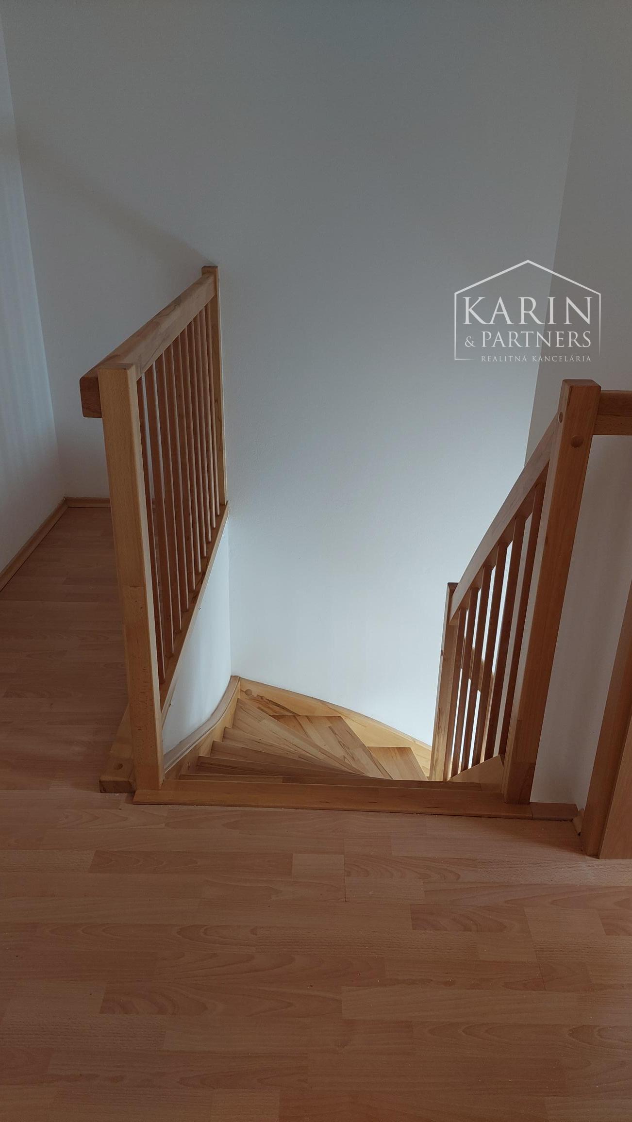 REZERVOVANÉ - 3 izbový mezanínový byt v Senci