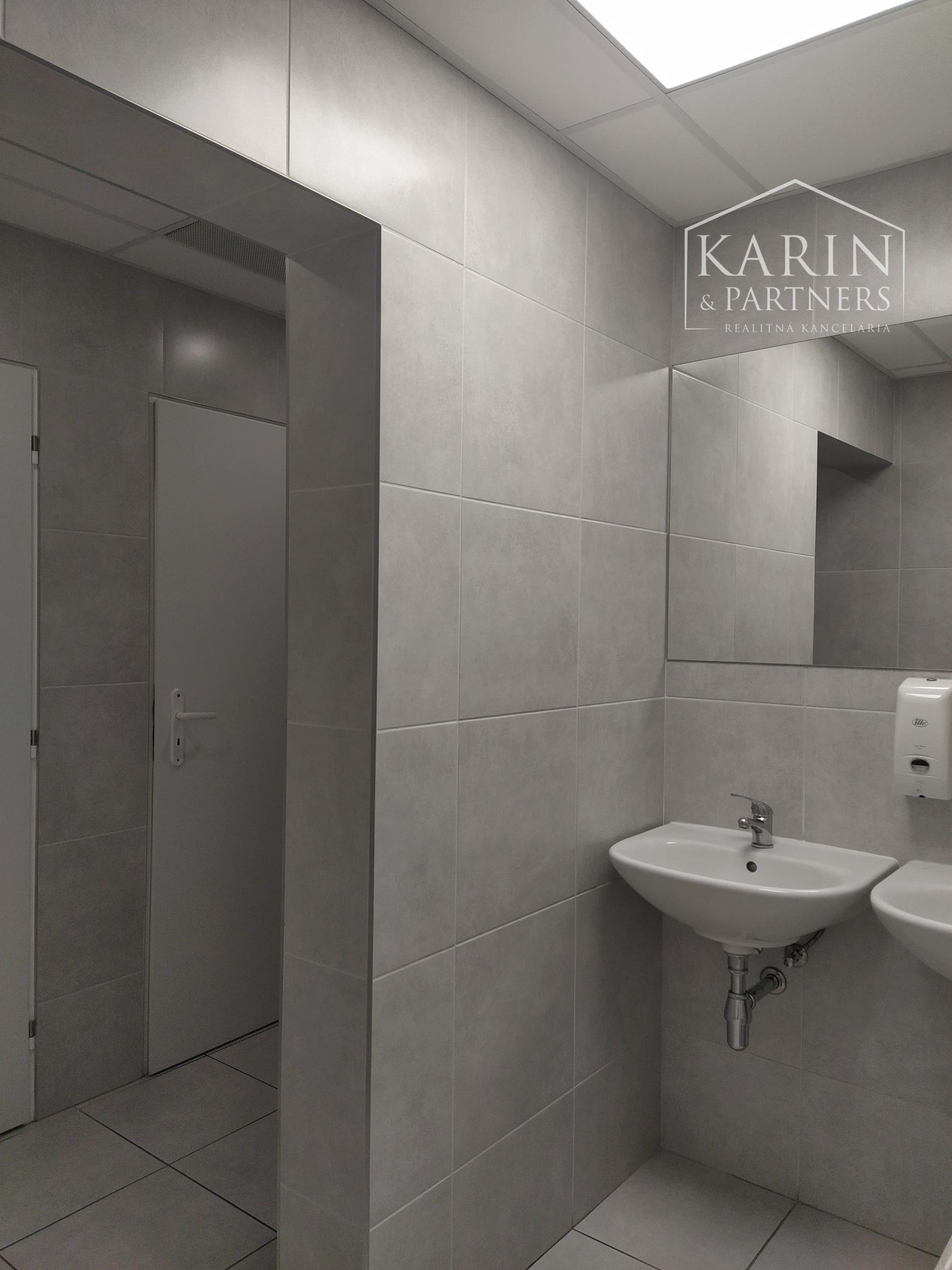 Prenájom klimatizovaná kancelária 18 m2, ul. Polianky, BA IV., Dúbravka