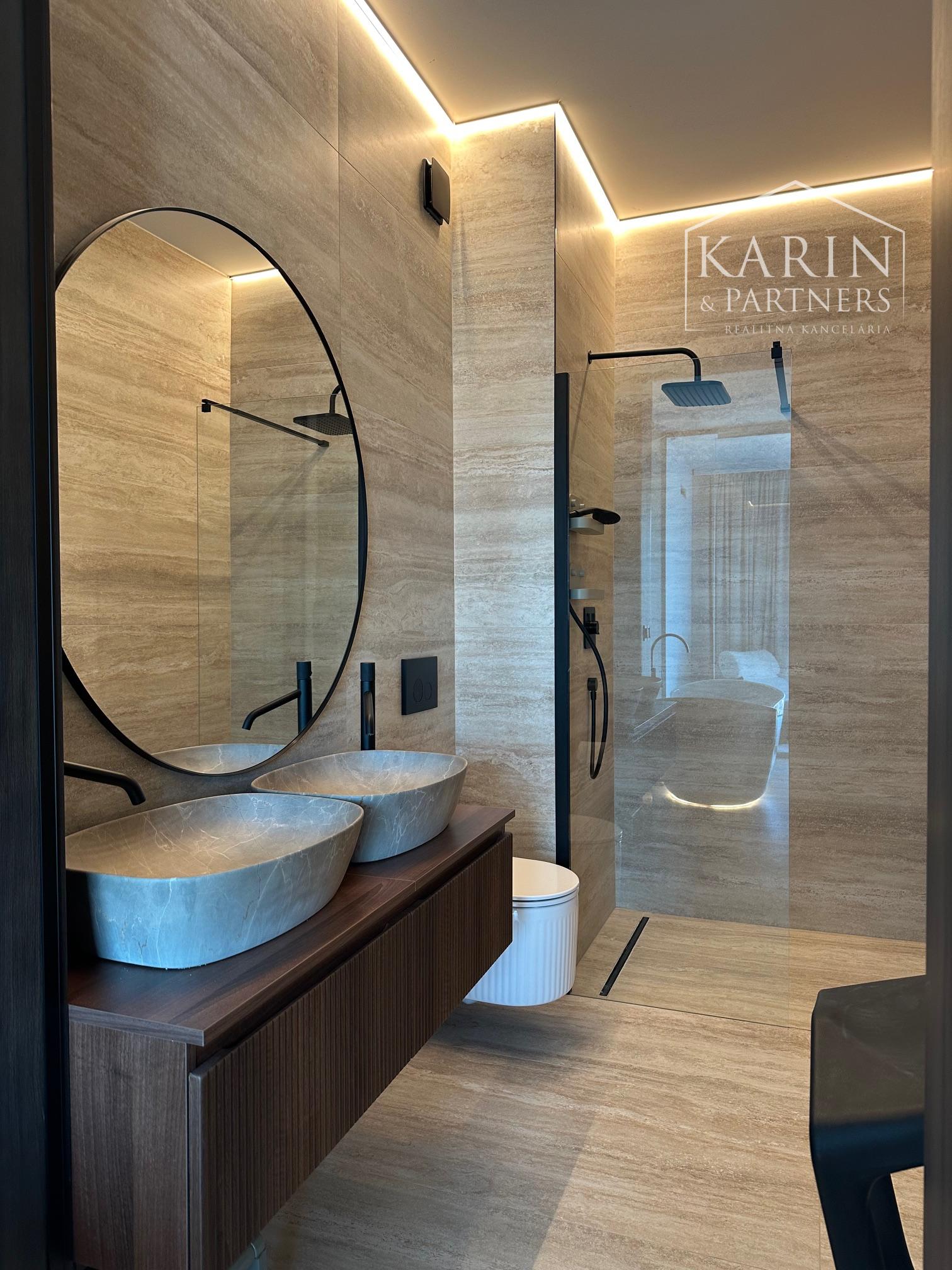 Vila pri Horskom parku s bazénom