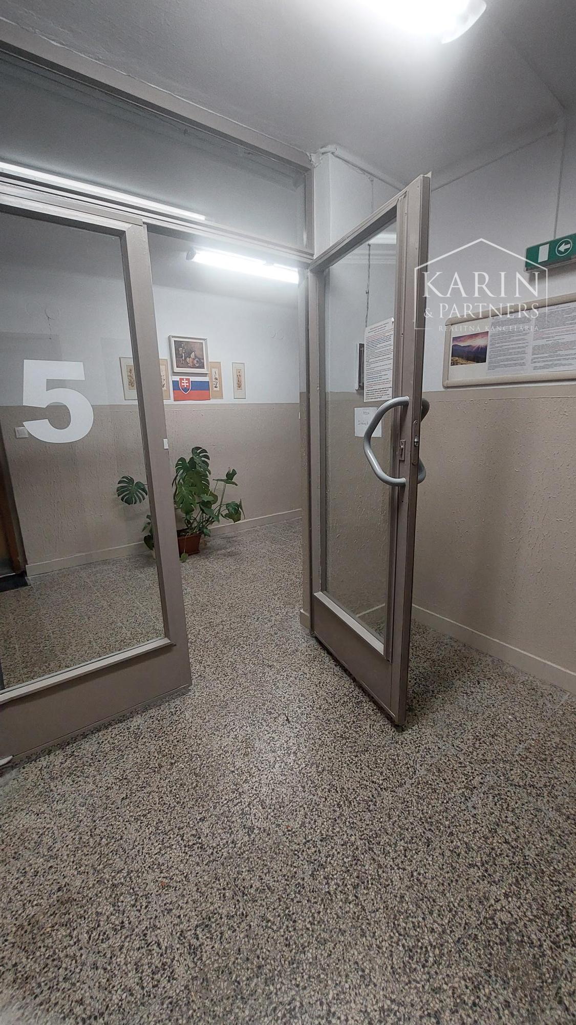 3 izbový byt s loggiou ul. Budyšínska - štvrť Tehelné pole  pri Trnavskom Mýte