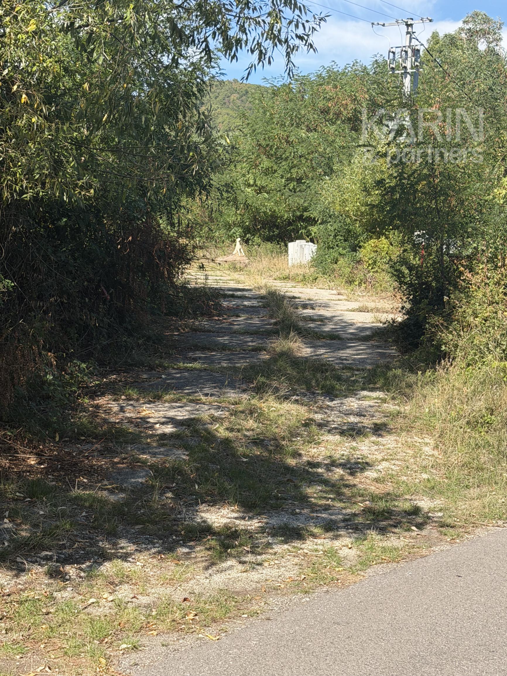 EXKLUZÍVNA FARMA NA SAMOTE – 33 000 m², NOVOSTAVBA DOMU, ABSOLÚTNE SÚKROMIE | HORNÉ PLACHTINCE | OKRES VEĽKÝ KRTÍŠ