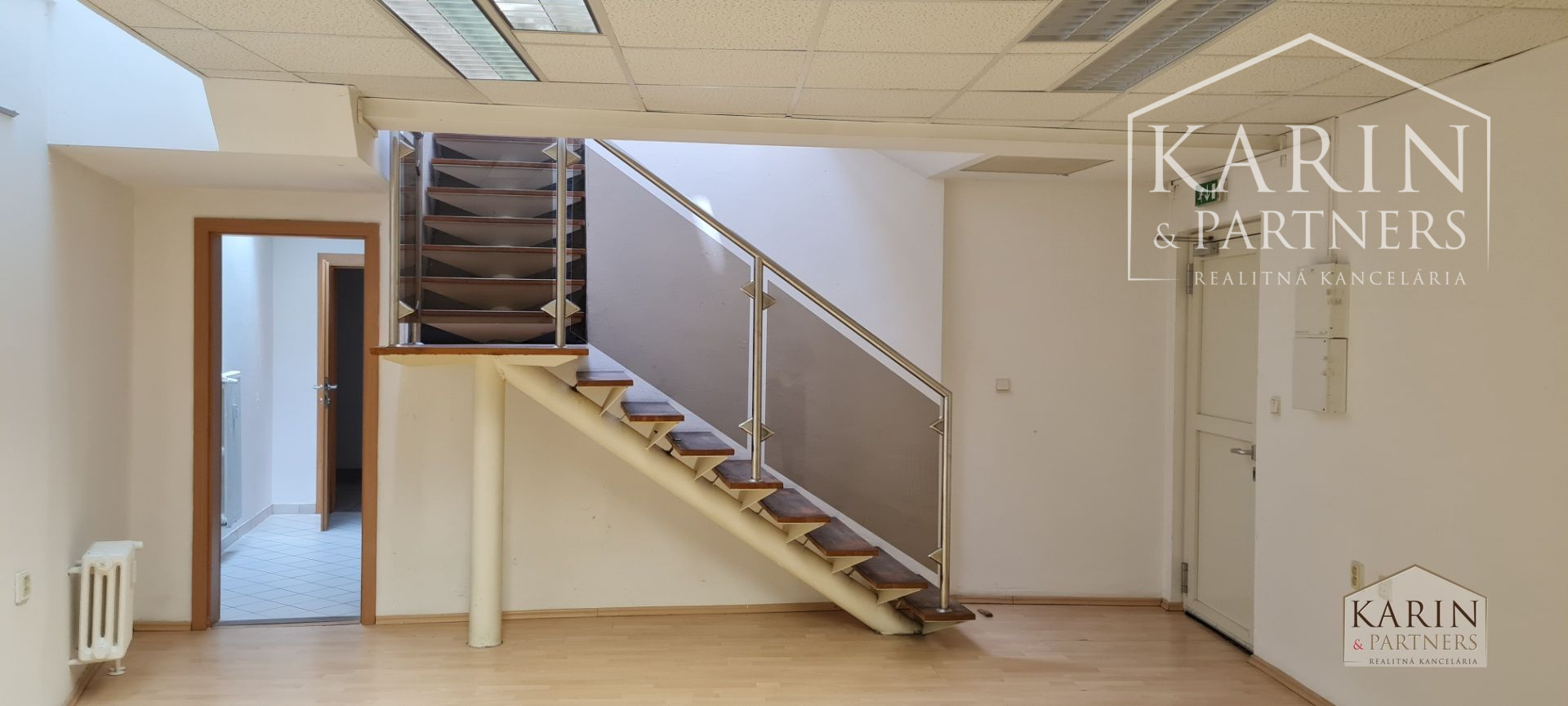 Prenájom – nebytové priestory - kancelárie 177m2 a 58m2 v historickej budove na Obchodnej ul. - Staré mesto– TOP PONUKA!