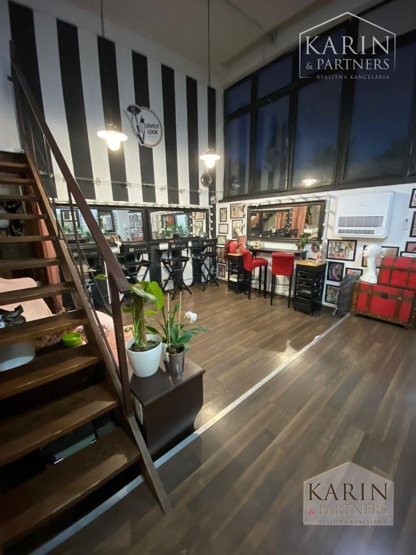 Prenájom / odstúpenie – ateliér / salón krásy s bývaním, Ružinov (BA II)