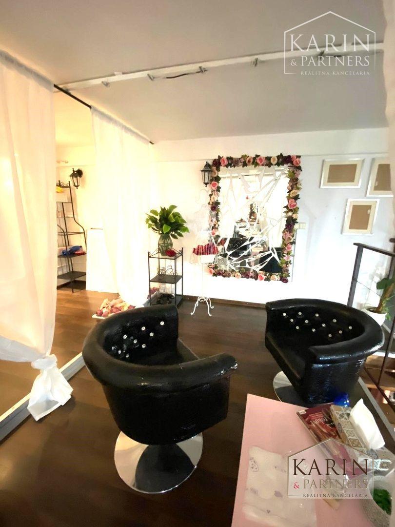 Prenájom / odstúpenie – ateliér / salón krásy s bývaním, Ružinov (BA II)