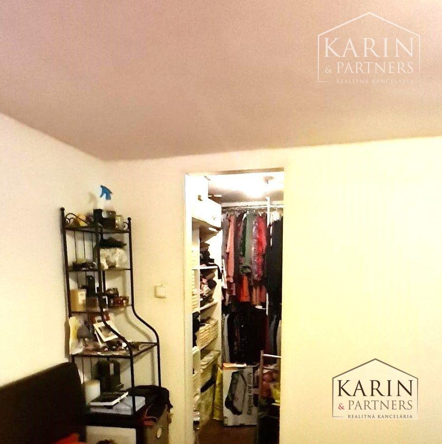 Prenájom / odstúpenie – ateliér / salón krásy s bývaním, Ružinov (BA II)