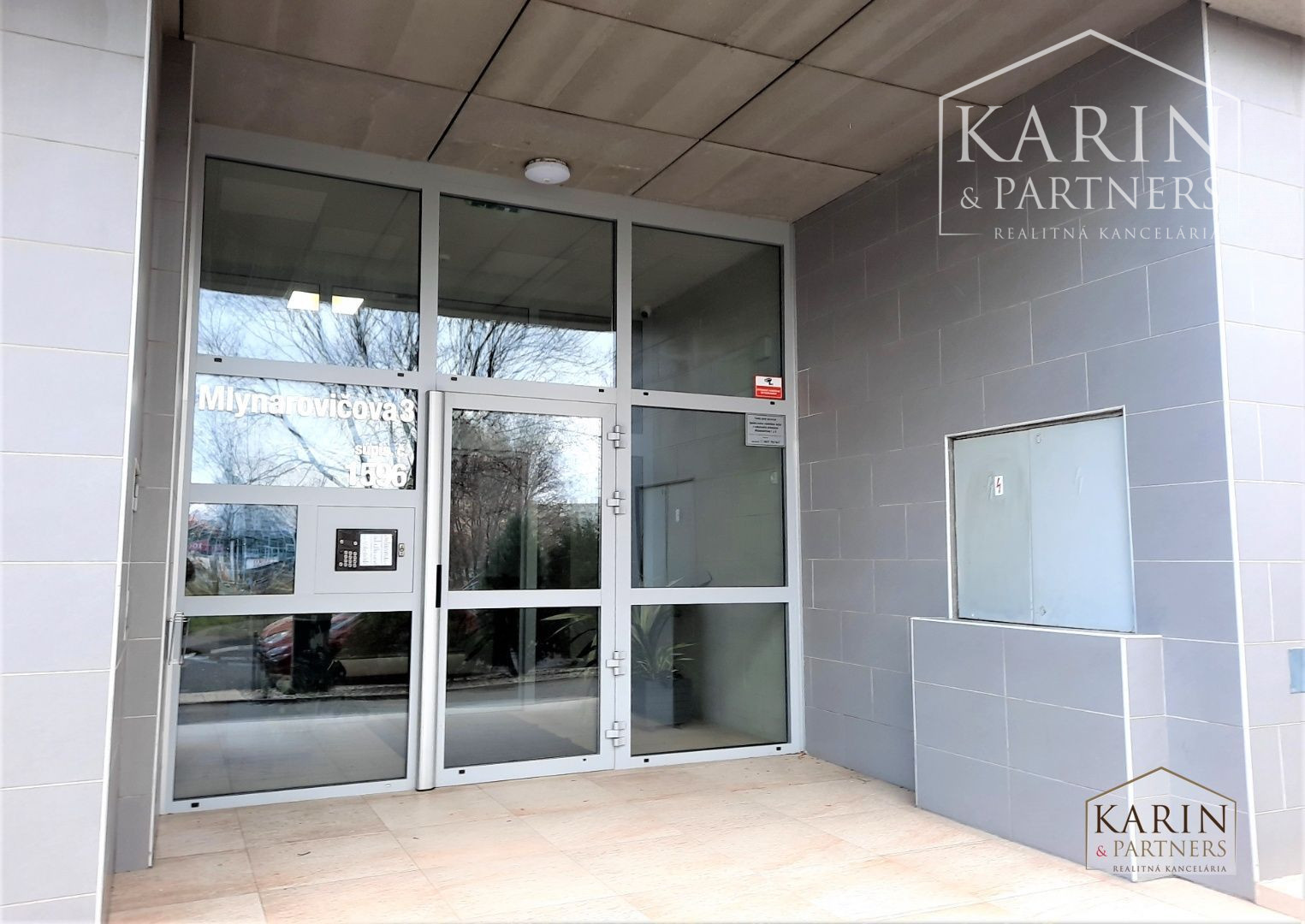 PREDANÝ  : NA PREDAJ - GARSÓNKA DE LUXE - BRATISLAVA - PETRŽALKA - MLYNAROVIČOVÁ