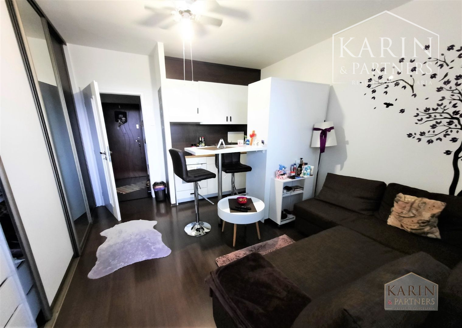 PREDANÝ  : NA PREDAJ - GARSÓNKA DE LUXE - BRATISLAVA - PETRŽALKA - MLYNAROVIČOVÁ