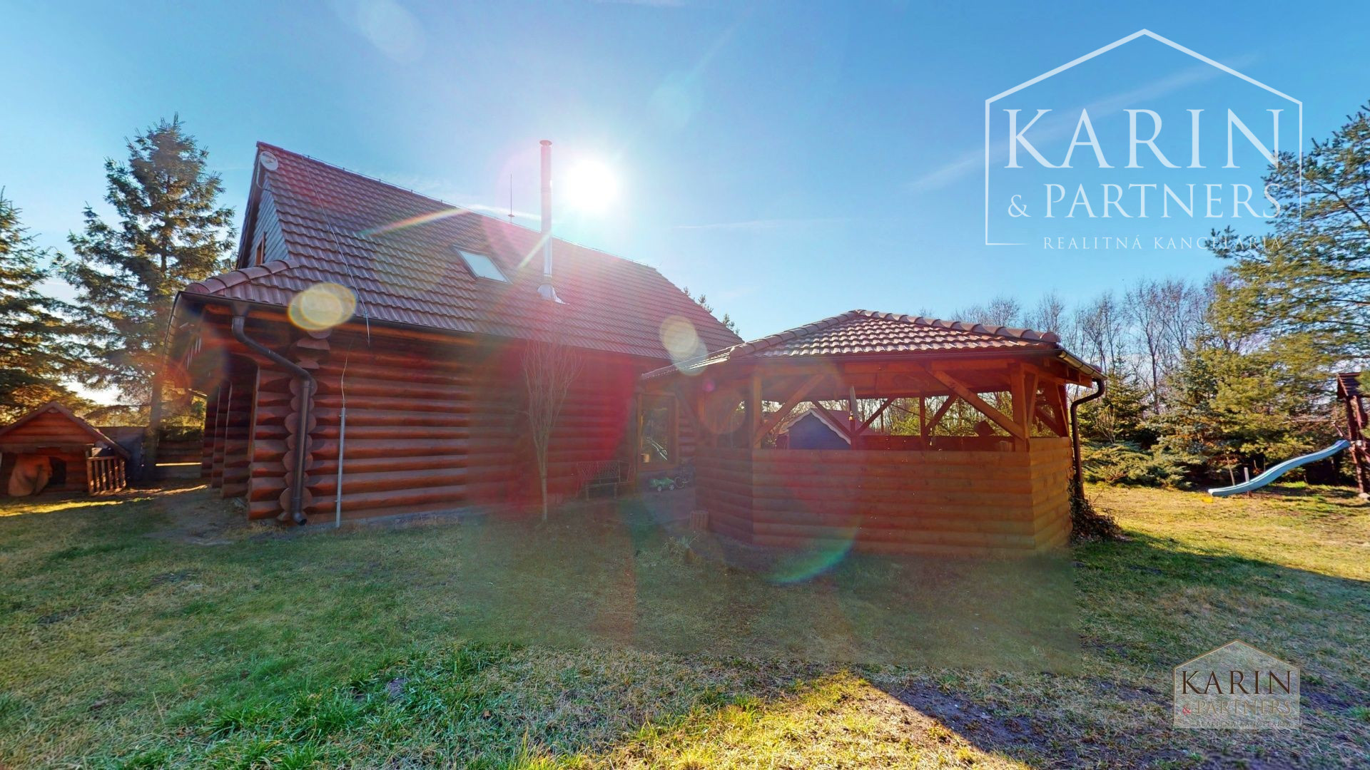 Predaj – Atraktívny zrubový rodinný dom s osobitou atmosférou - Devínska Nová Ves. BA IV- TOP PONUKA !