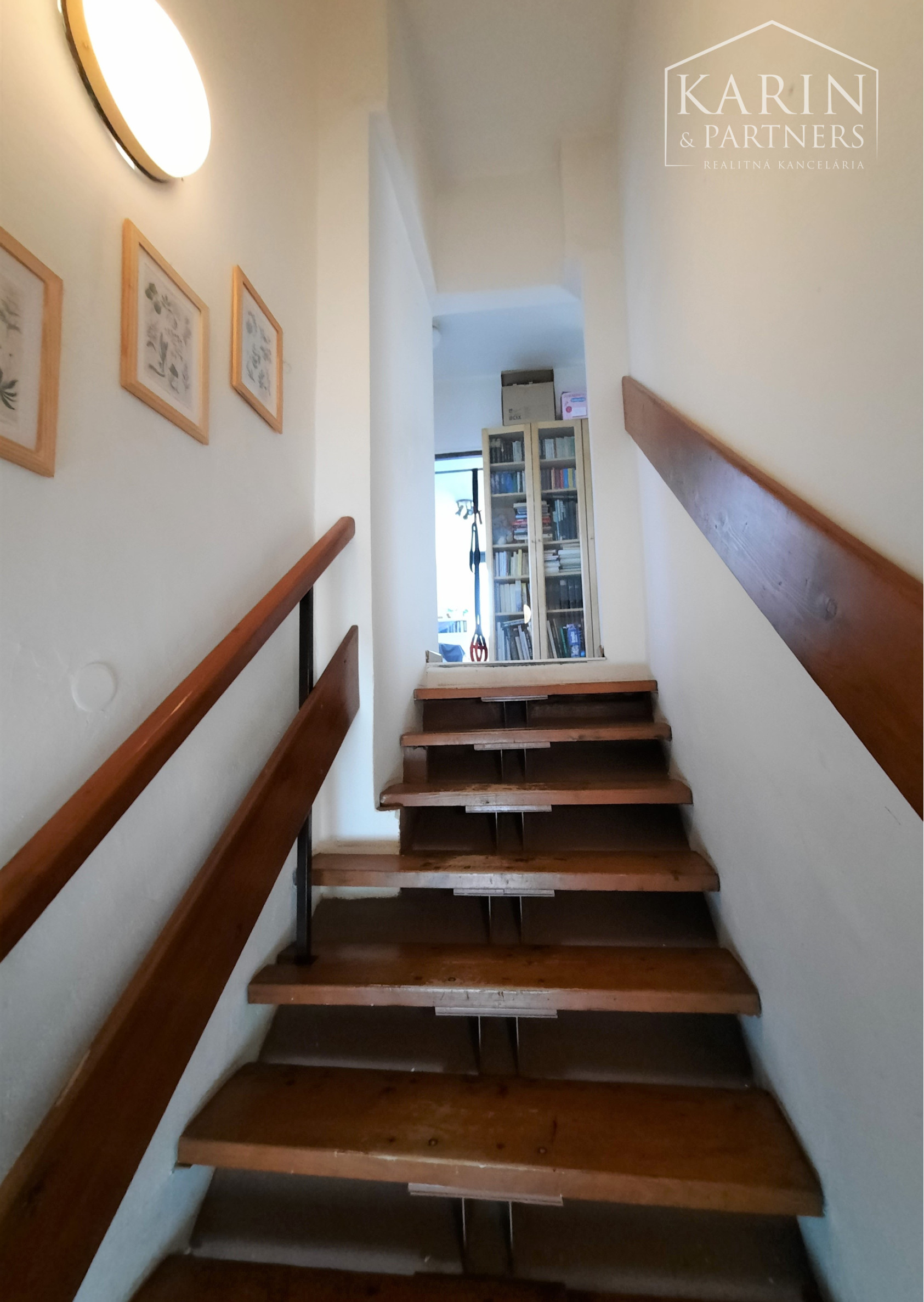 PREDANÝ ! RODINNÝ DOM NA PREDAJ, BRATISLAVA - KOLIBA - NOVÉ MESTO