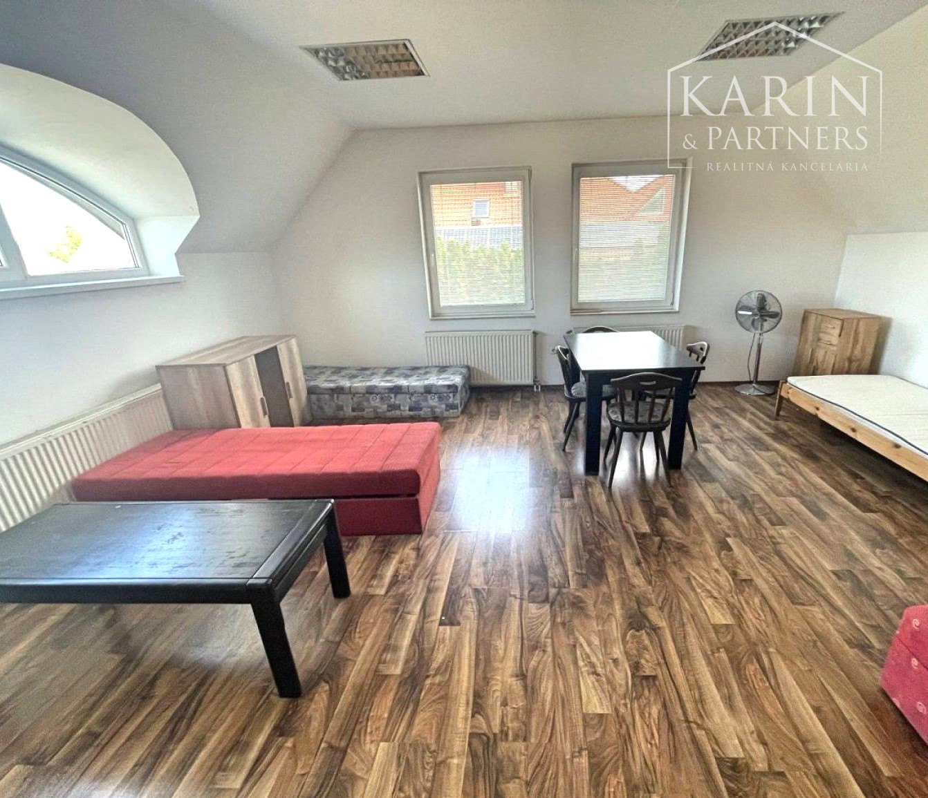 Predaj rodinný dom Dunakiliti - bývanie / podnikanie