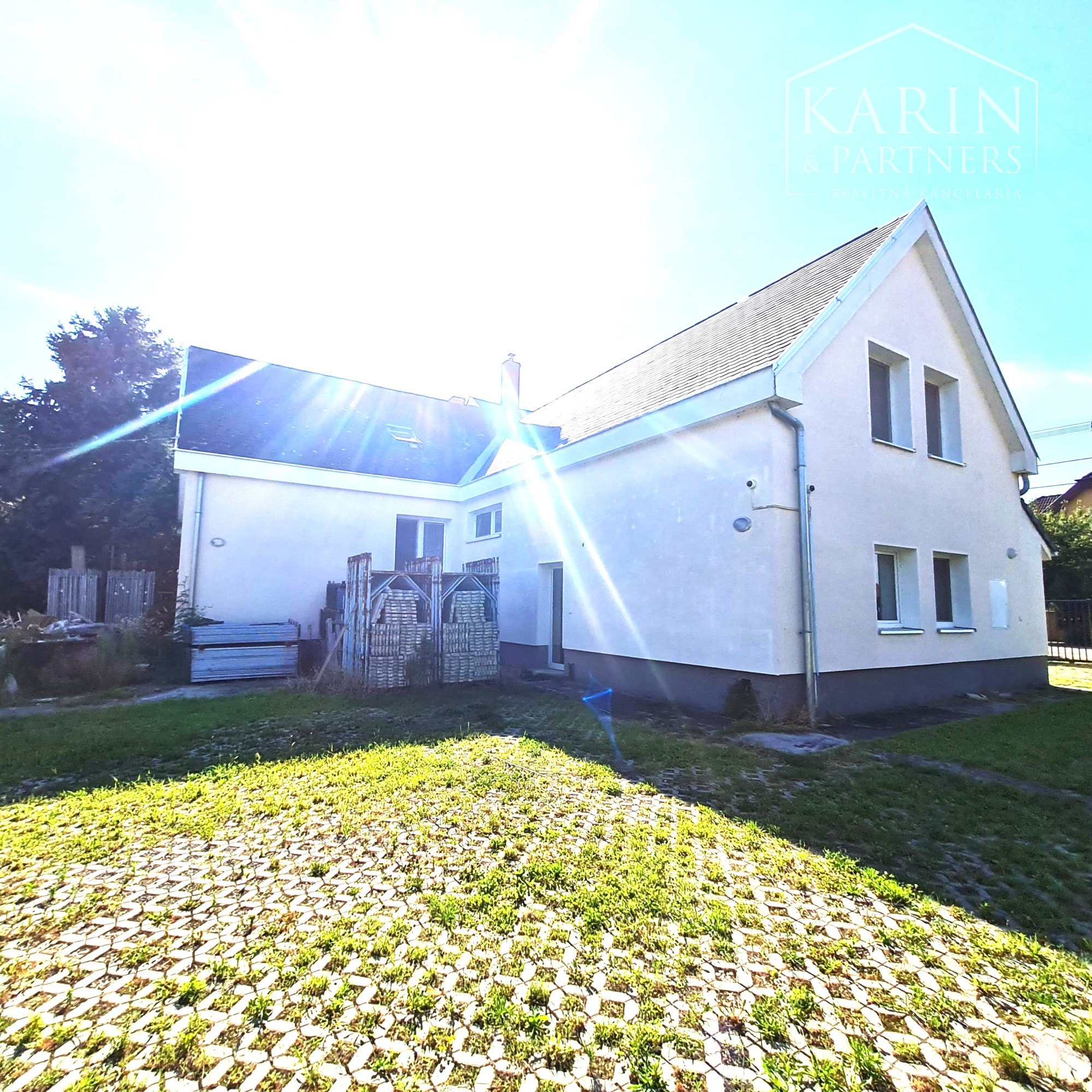 Predaj rodinný dom Dunakiliti - bývanie / podnikanie