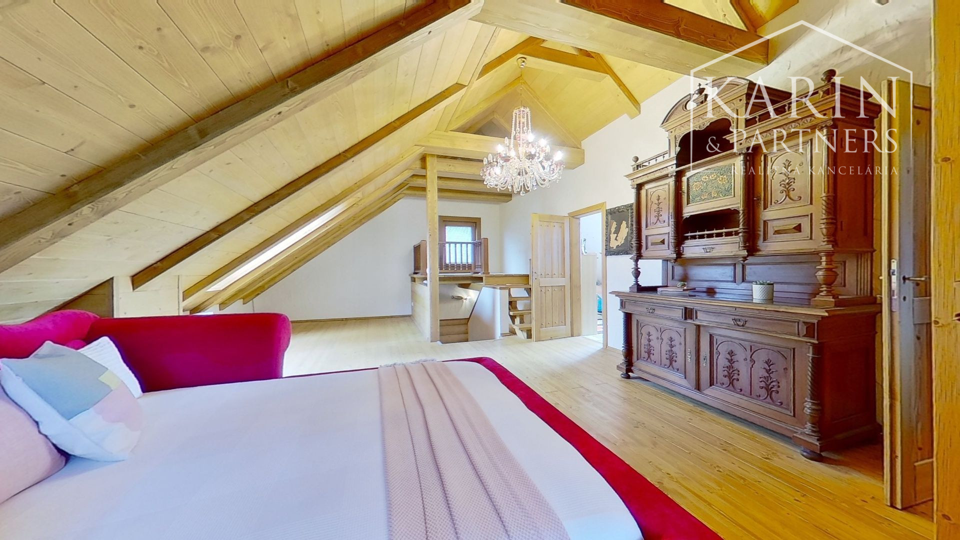 Predaj – Atraktívny zrubový rodinný dom s osobitou atmosférou - Devínska Nová Ves. BA IV- TOP PONUKA !