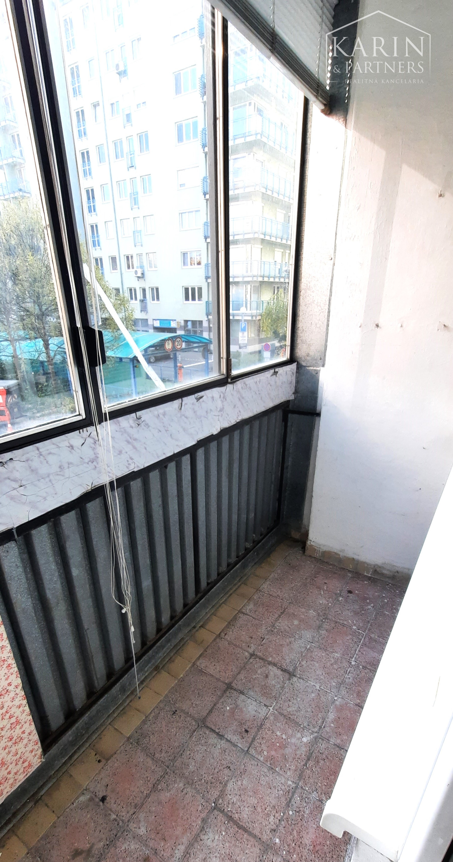 PREDANÝ ! EXKLUZÍVNE NA PREDAJ: 2,5 IZBOVÝ BYT NA PREROBENIE, 64,50 M2, UL. J.C. HRONSKÉHO - NOVÉ MESTO