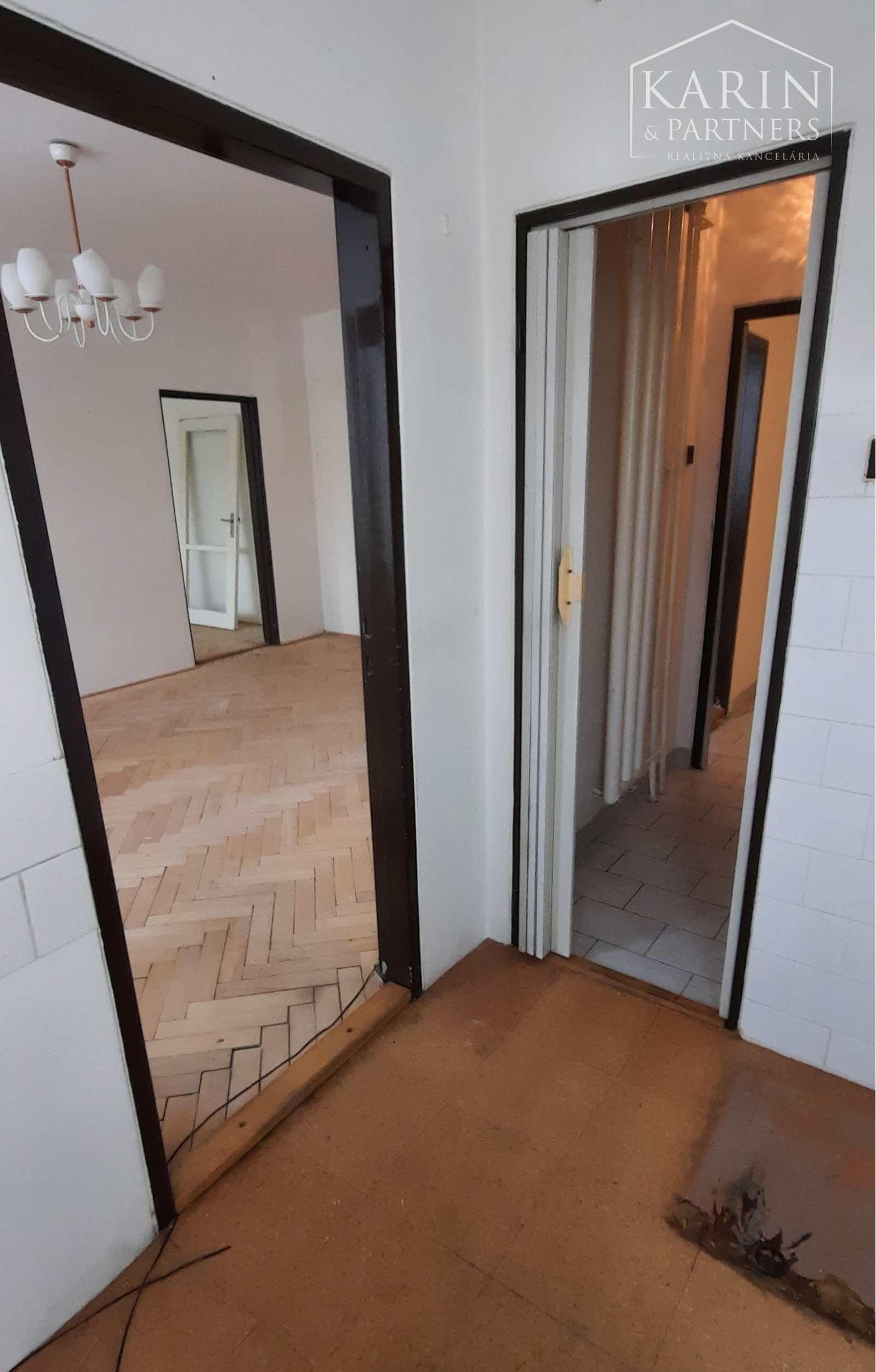 PREDANÝ ! EXKLUZÍVNE NA PREDAJ: 2,5 IZBOVÝ BYT NA PREROBENIE, 64,50 M2, UL. J.C. HRONSKÉHO - NOVÉ MESTO