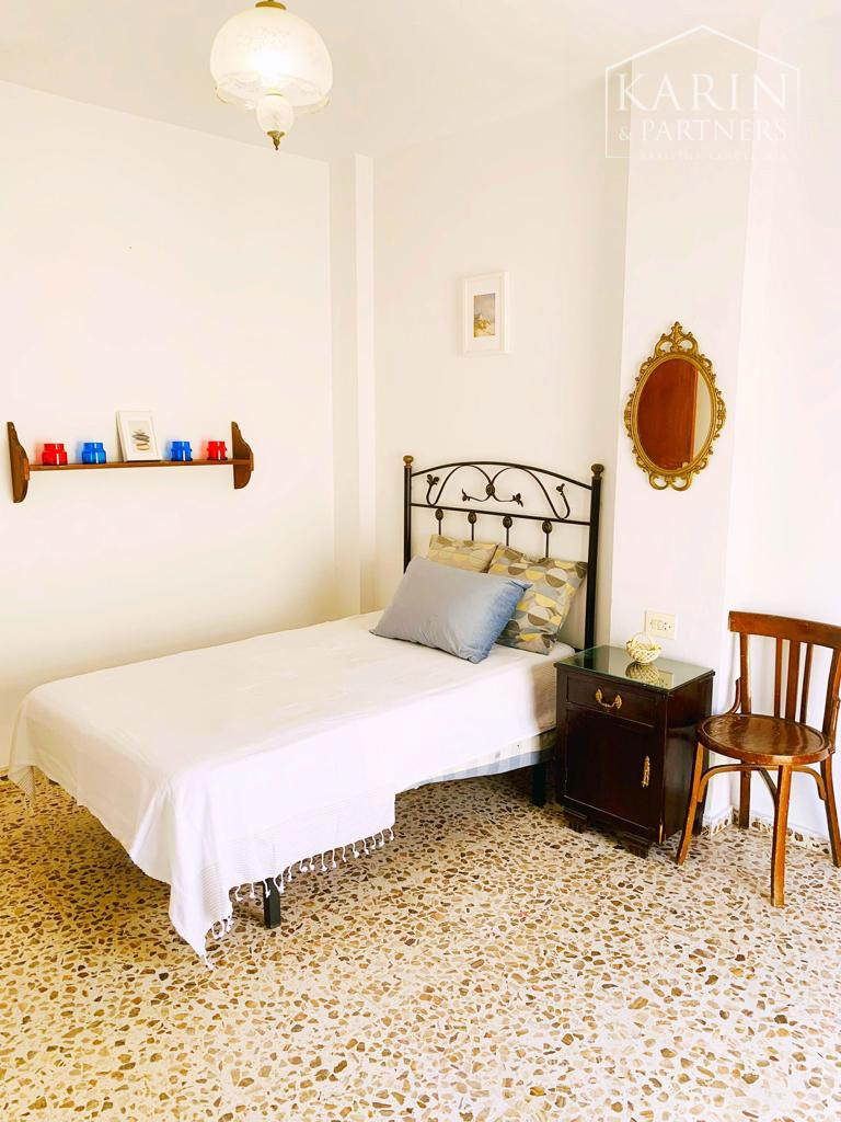 PREDAJ POZASTAVENÝ (PREBIEHA KOMPLETNÁ REKONŠTRUKCIA) : INVESTIČNÝ RODINNÝ DOM S TERASOU A VÝHĽADOM NA MORE – ŠPANIELSKO – LA HERRADURA