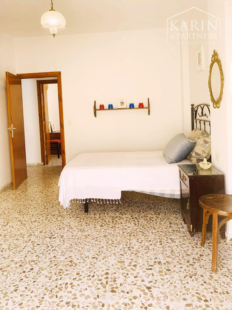 PREDAJ POZASTAVENÝ (PREBIEHA KOMPLETNÁ REKONŠTRUKCIA) : INVESTIČNÝ RODINNÝ DOM S TERASOU A VÝHĽADOM NA MORE – ŠPANIELSKO – LA HERRADURA