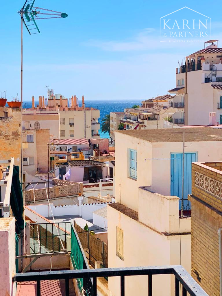 PREDAJ POZASTAVENÝ (PREBIEHA KOMPLETNÁ REKONŠTRUKCIA) : INVESTIČNÝ RODINNÝ DOM S TERASOU A VÝHĽADOM NA MORE – ŠPANIELSKO – LA HERRADURA