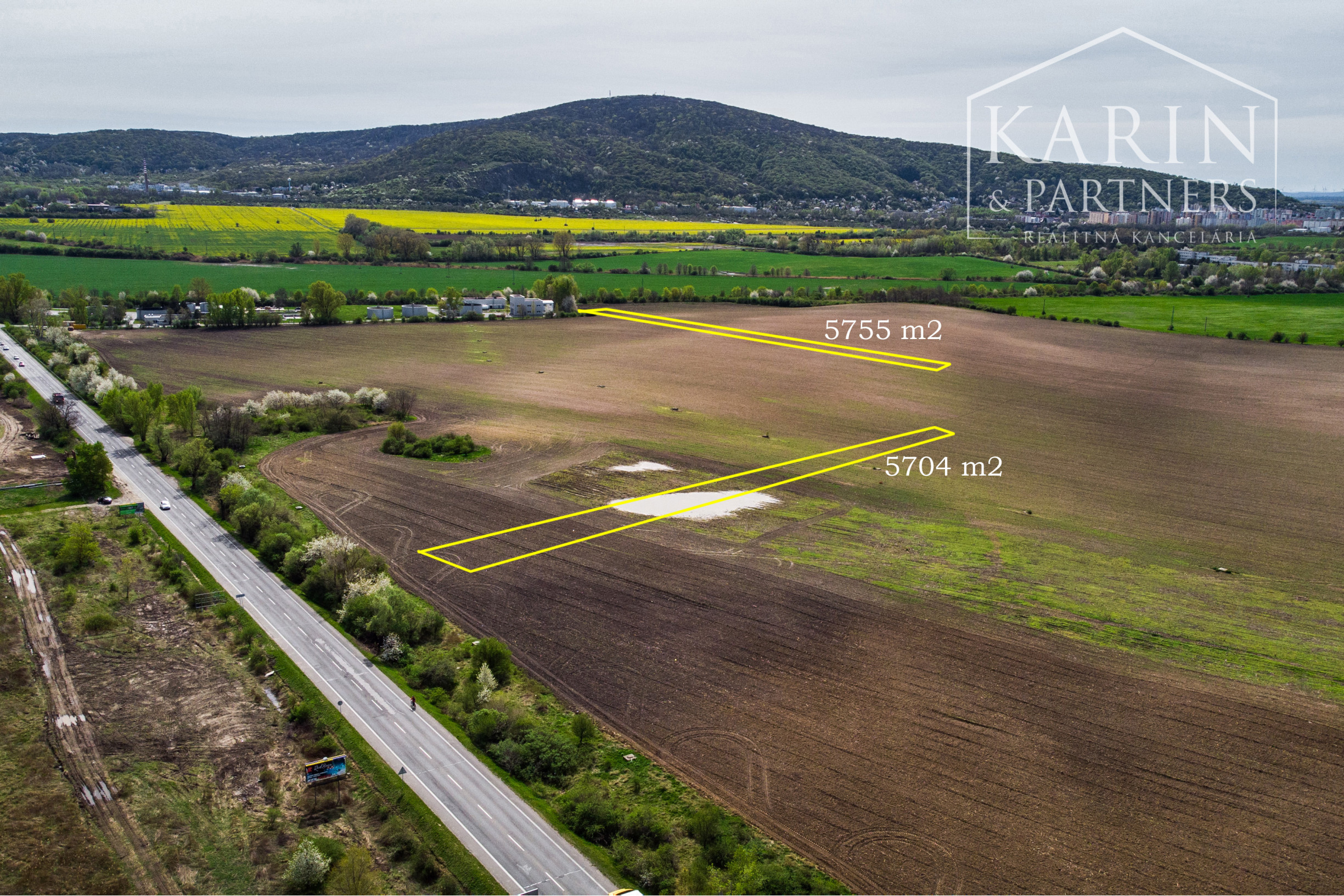 NA PREDAJ INVESTIČNÝ POZEMOK V DEVÍNSKEJ NOVEJ VSI