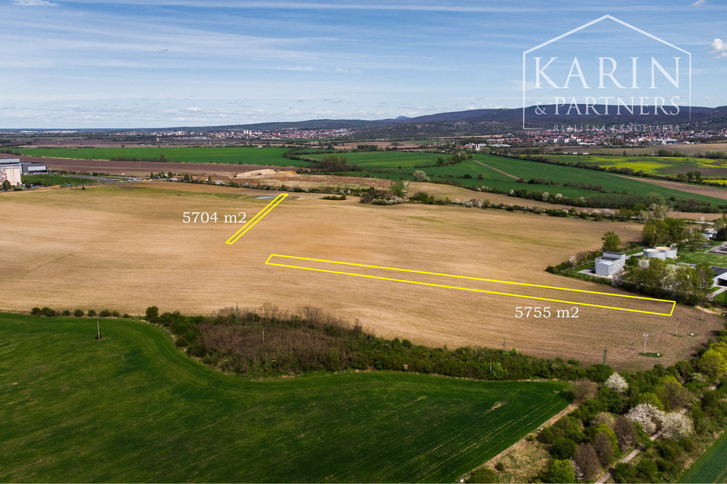 NA PREDAJ INVESTIČNÝ POZEMOK V DEVÍNSKEJ NOVEJ VSI