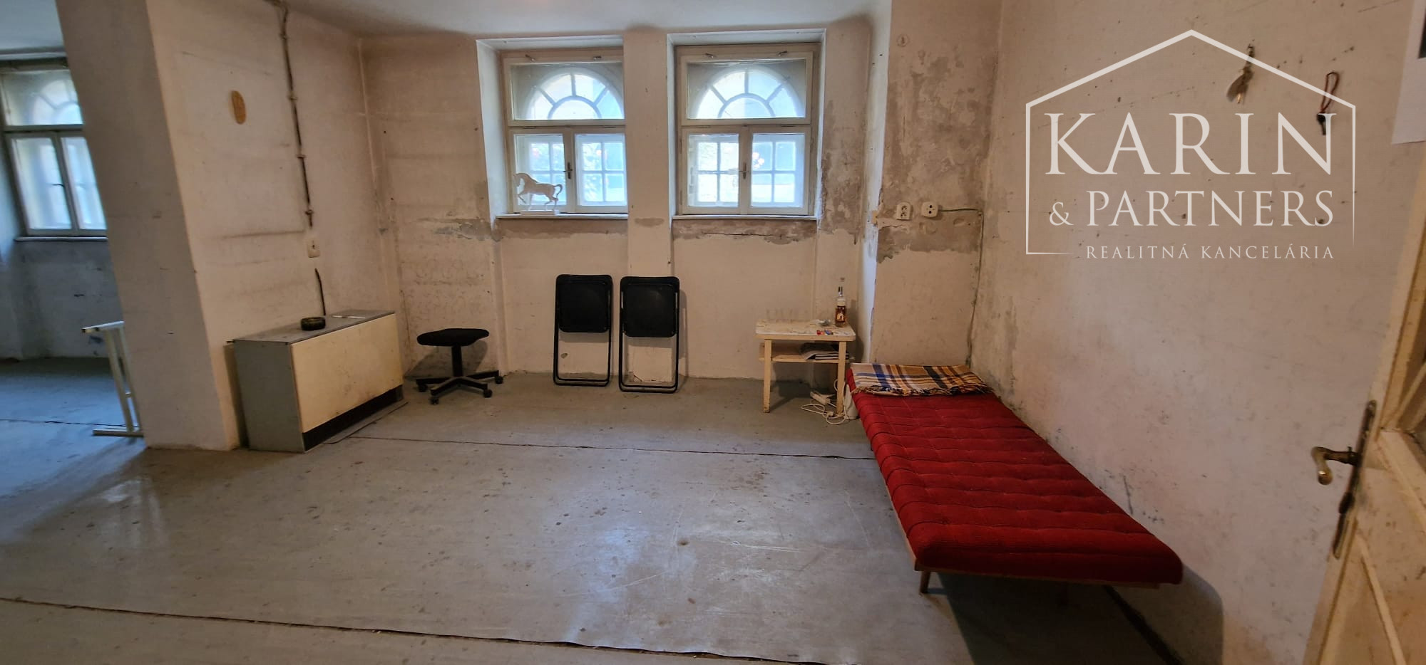 Štýlový  3 izbový priestor na bývanie alebo podnikanie na lukratívnej adrese Bratislavy – Palisády, Godrova ul.