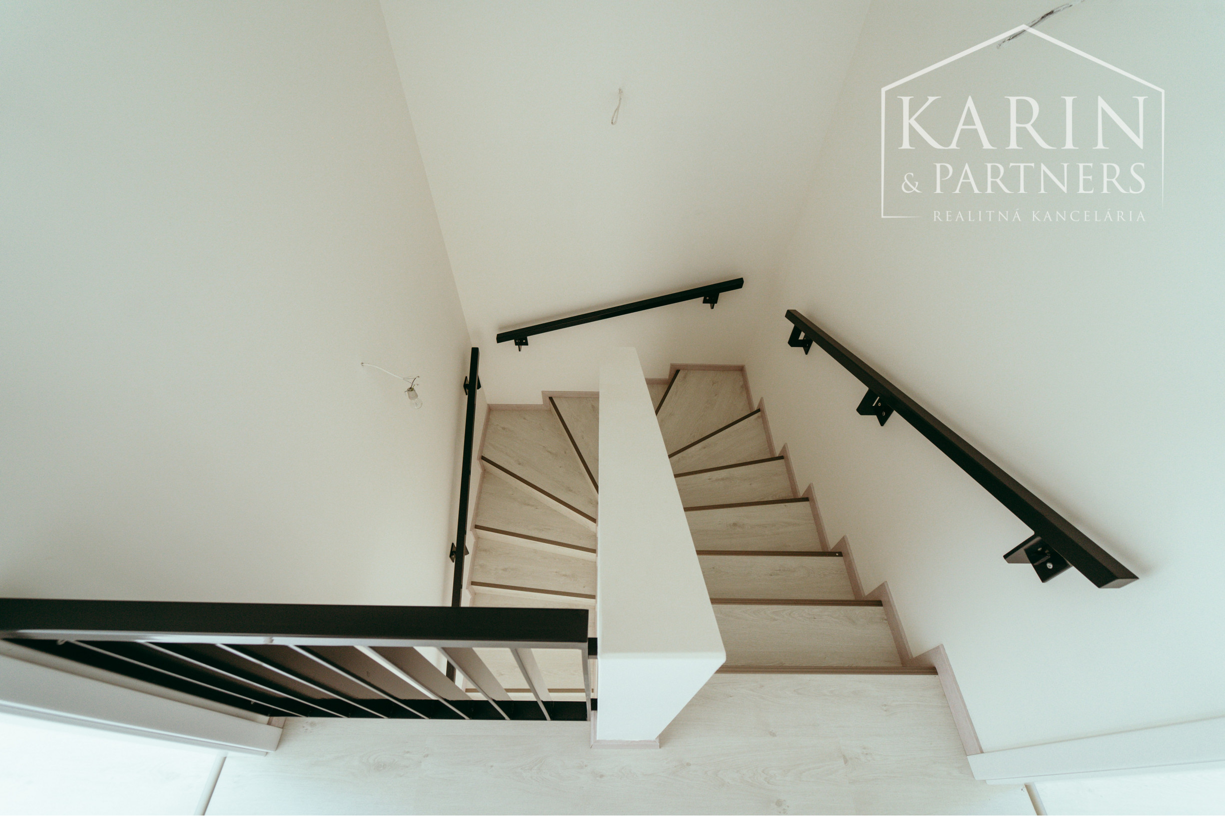 POD LESÍKOM - 5-izbové rodinné domy na krok od prírody