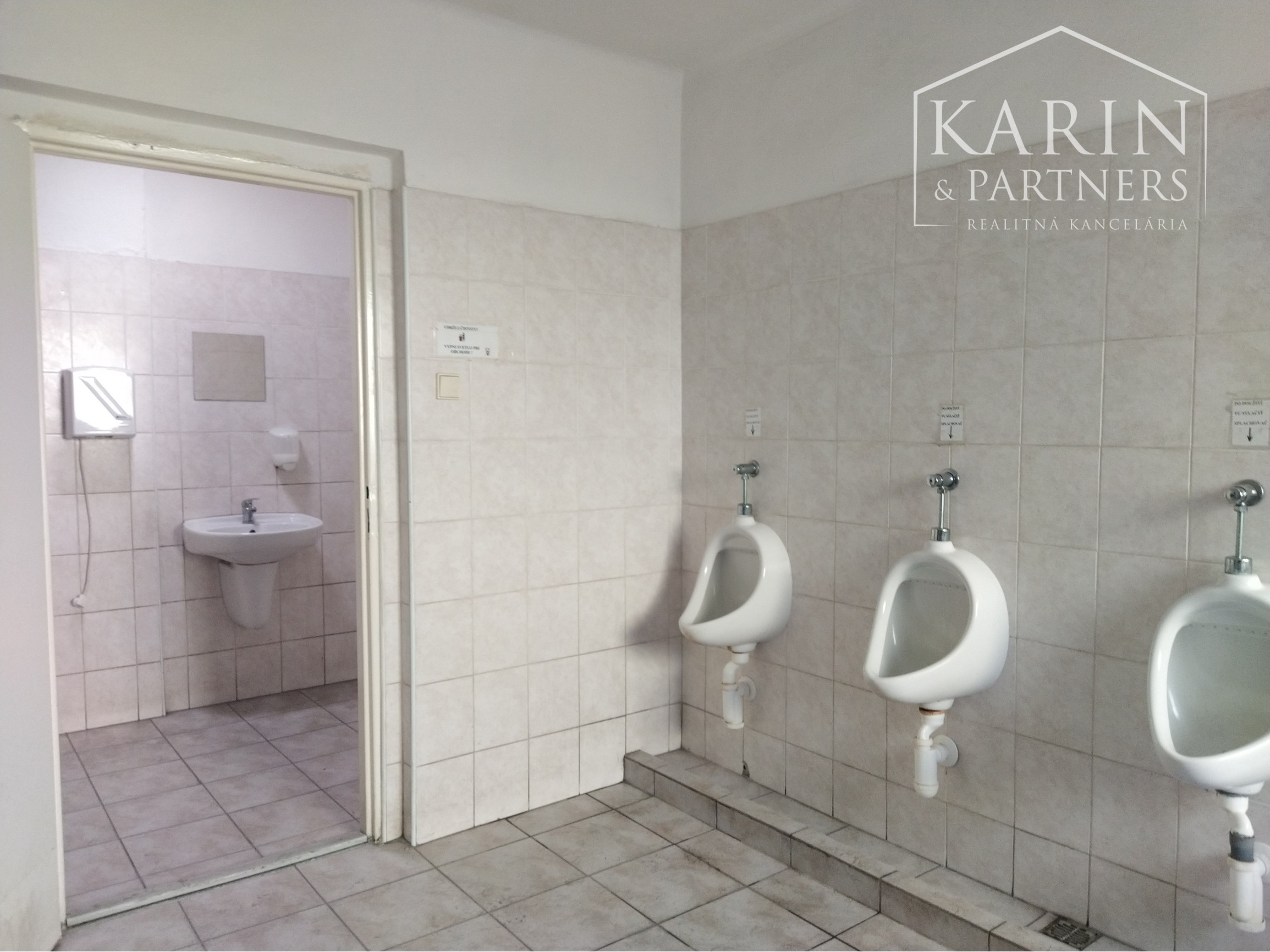 LEN: 70.-€/ mesiac! Prenájom sklad 16 m2, ul. Vajnorská, BA III., časť Jurajov dvor.