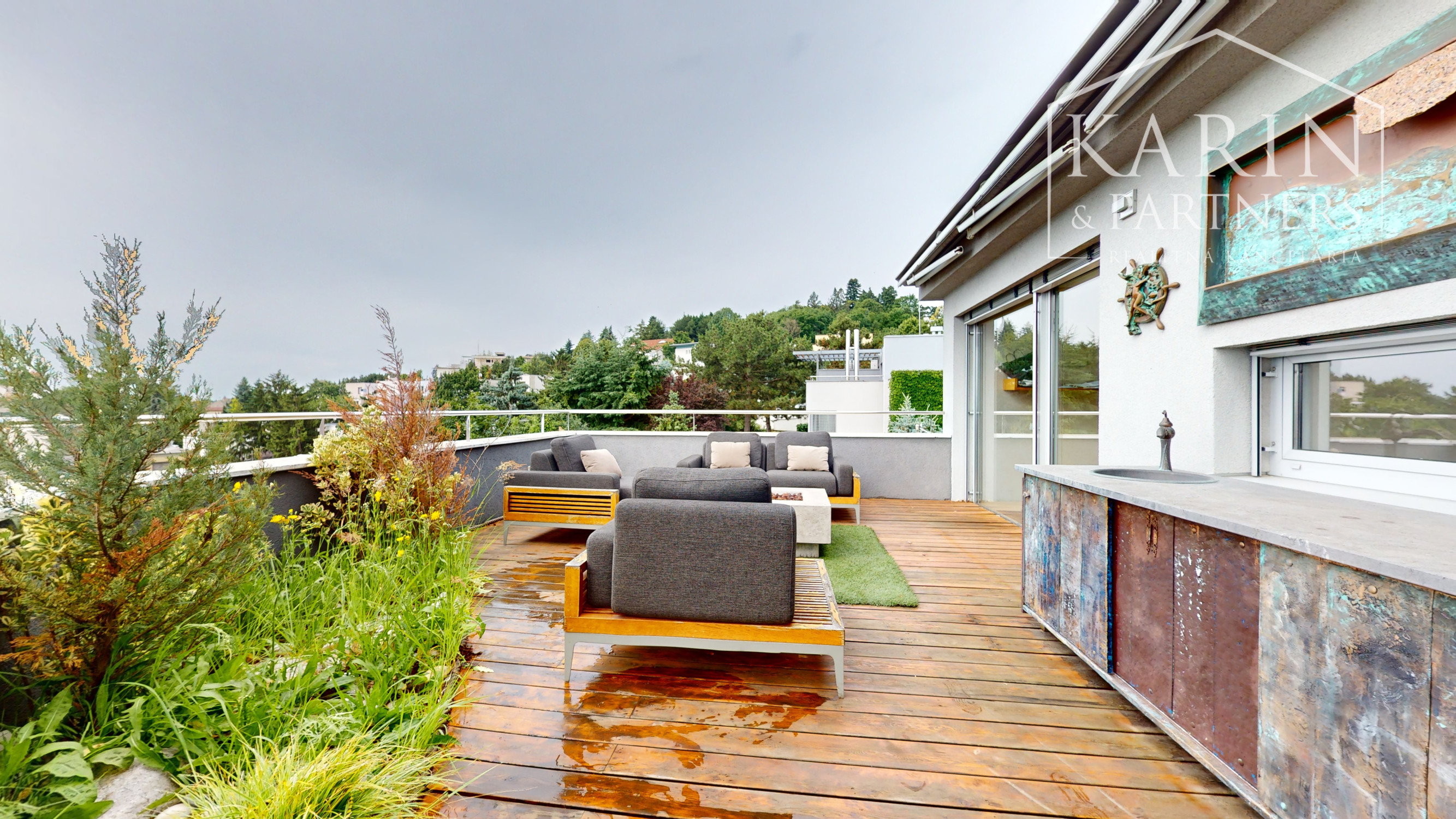 5 izbový  byt pod Slavínom