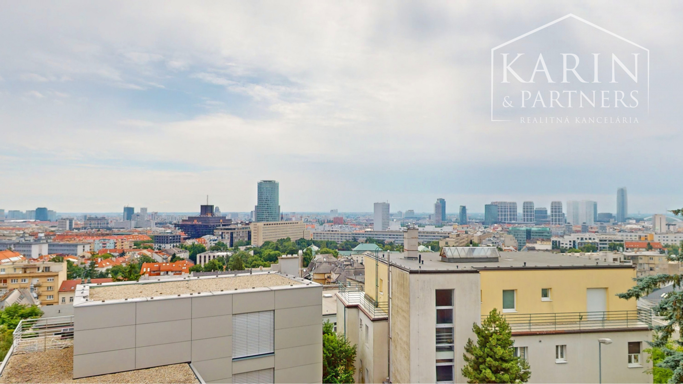 5 izbový  byt pod Slavínom