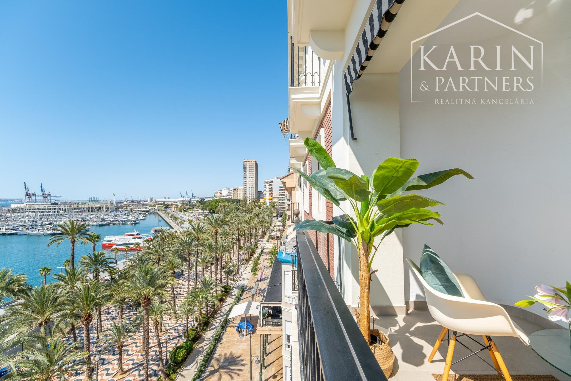 Exkluzívny 4-spálňový APARTMÁN na pobreží