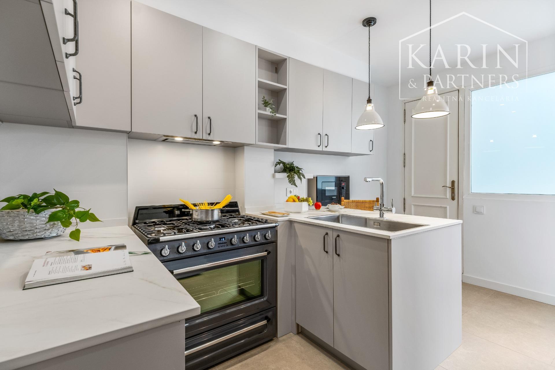 Exkluzívny 4-spálňový APARTMÁN na pobreží