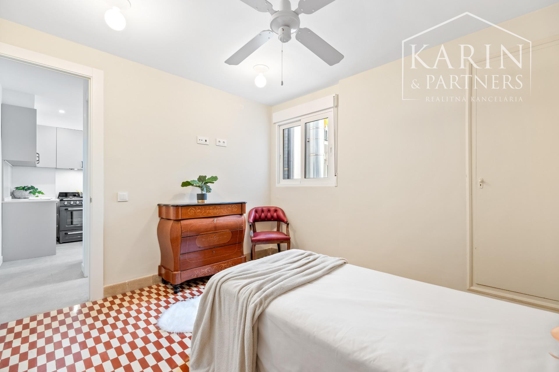 Exkluzívny 4-spálňový APARTMÁN na pobreží